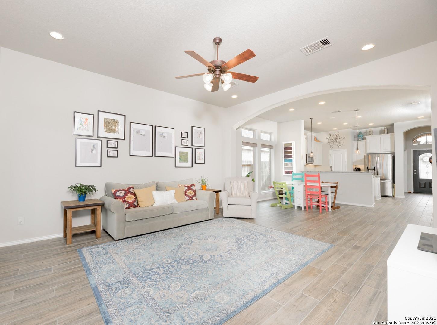 2032 Glen Hollow HOLW