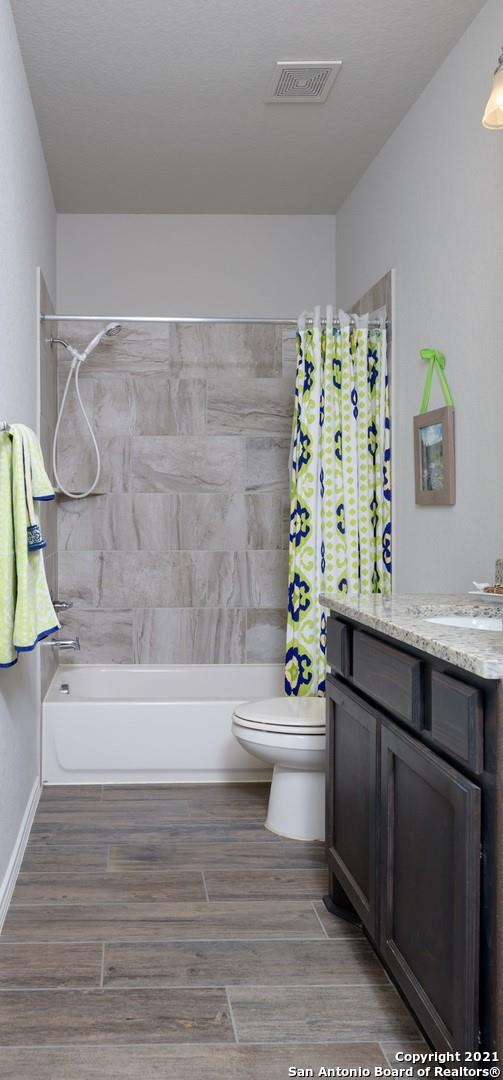 2032 Glen Hollow HOLW