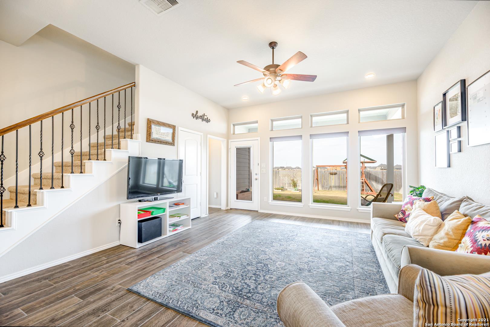 2032 Glen Hollow HOLW