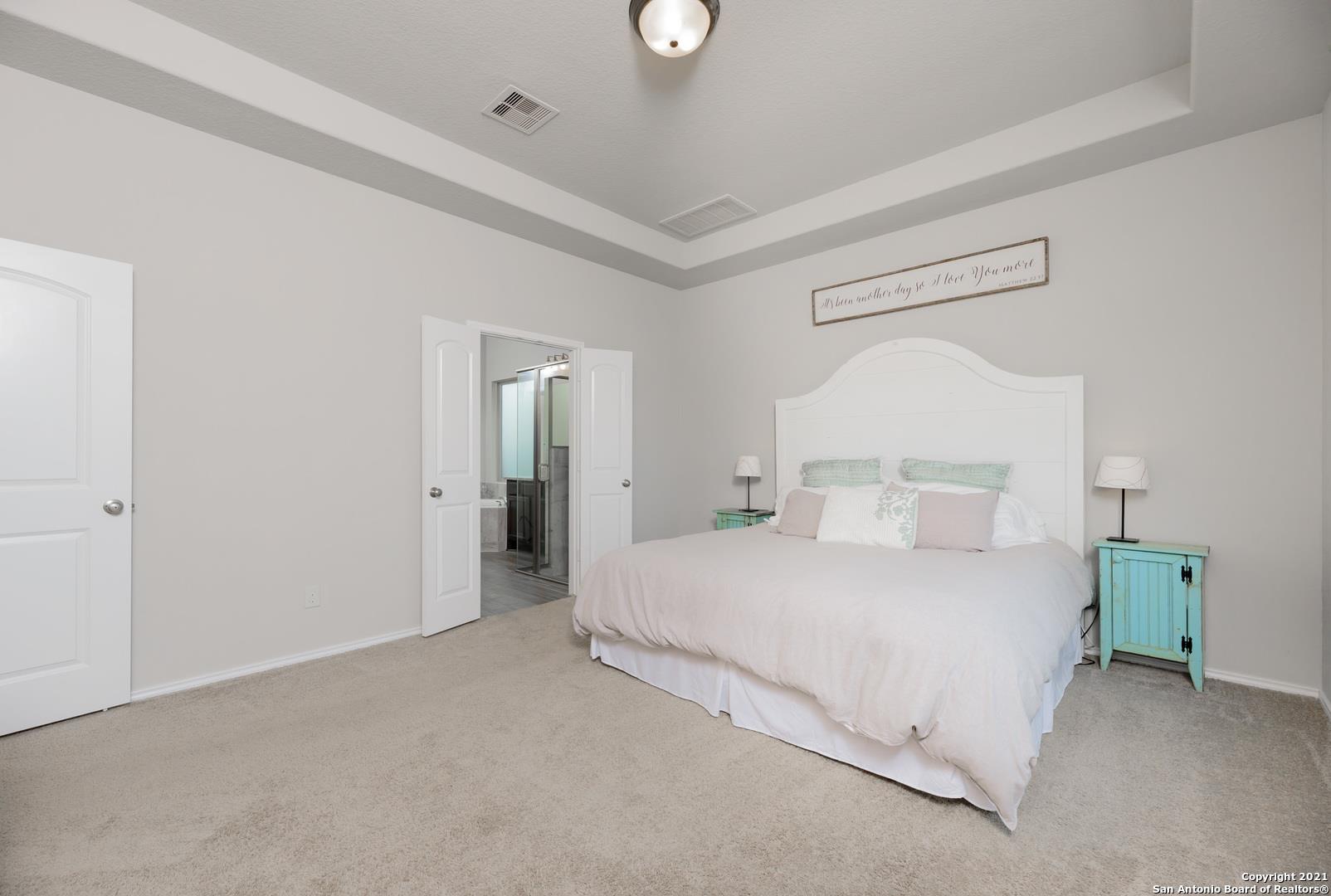 2032 Glen Hollow HOLW