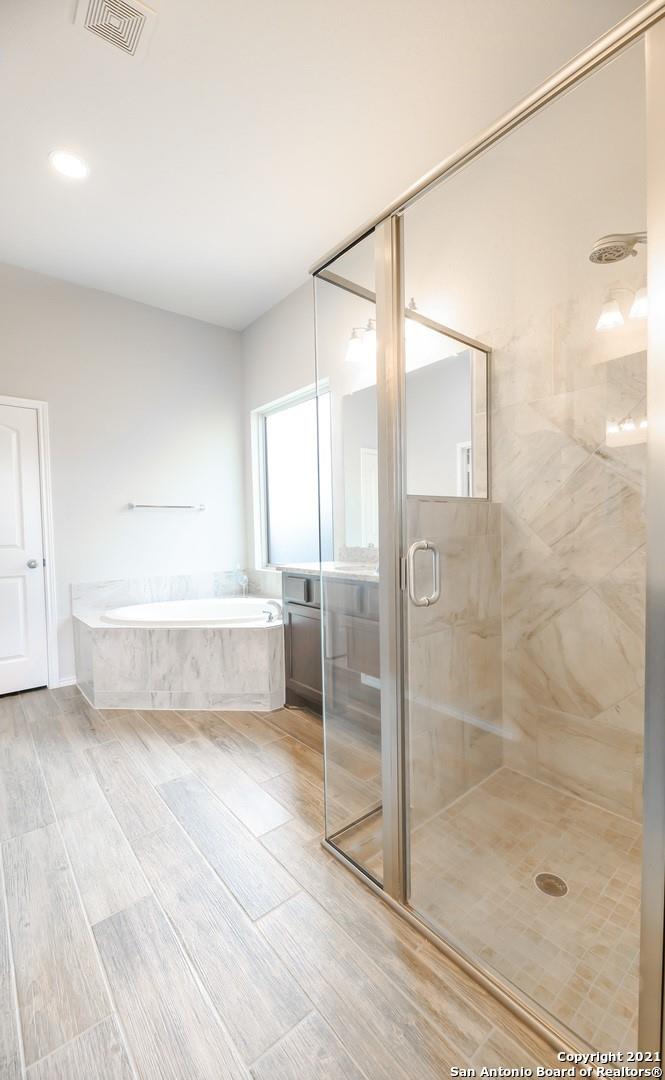 2032 Glen Hollow HOLW