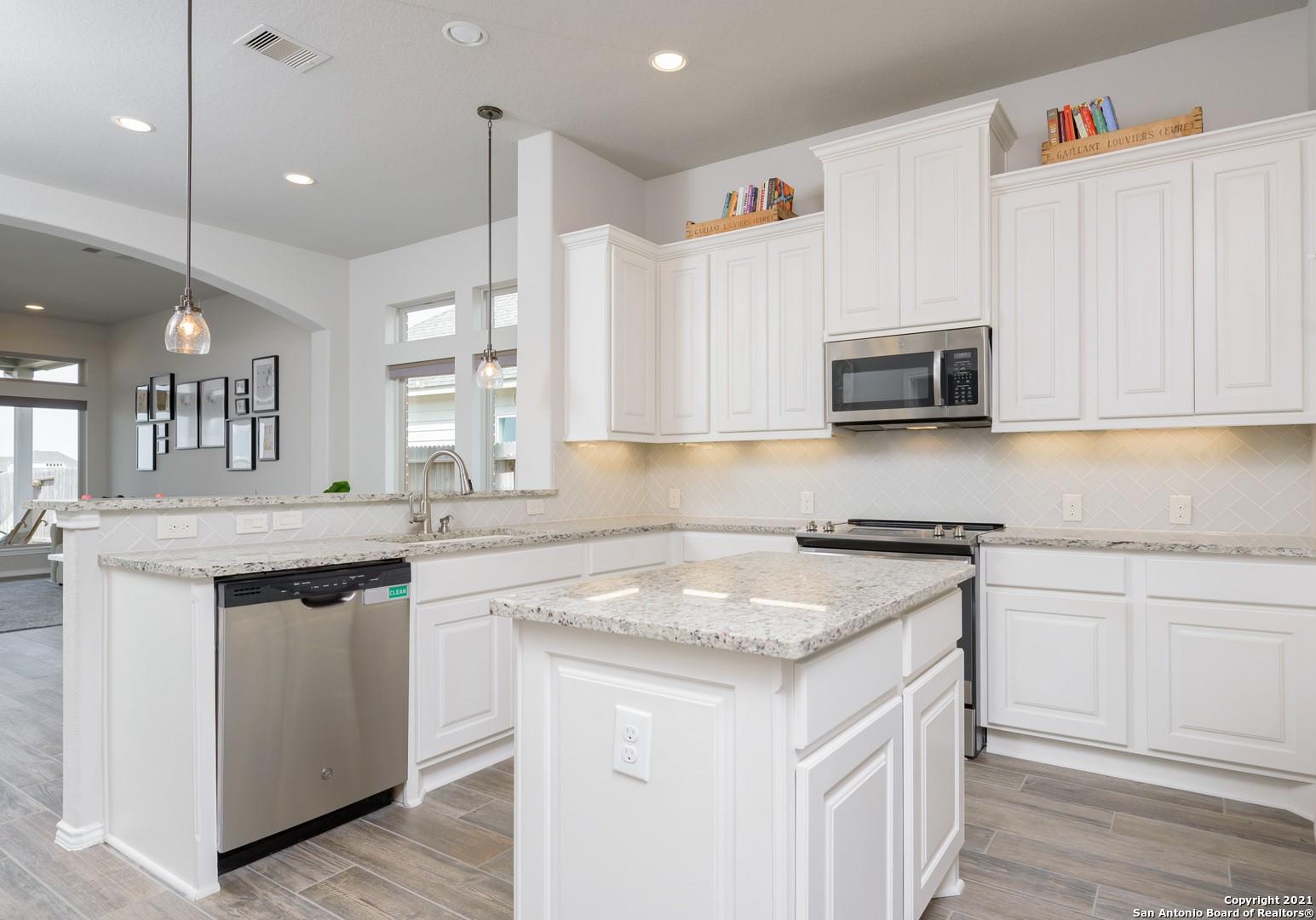 2032 Glen Hollow HOLW