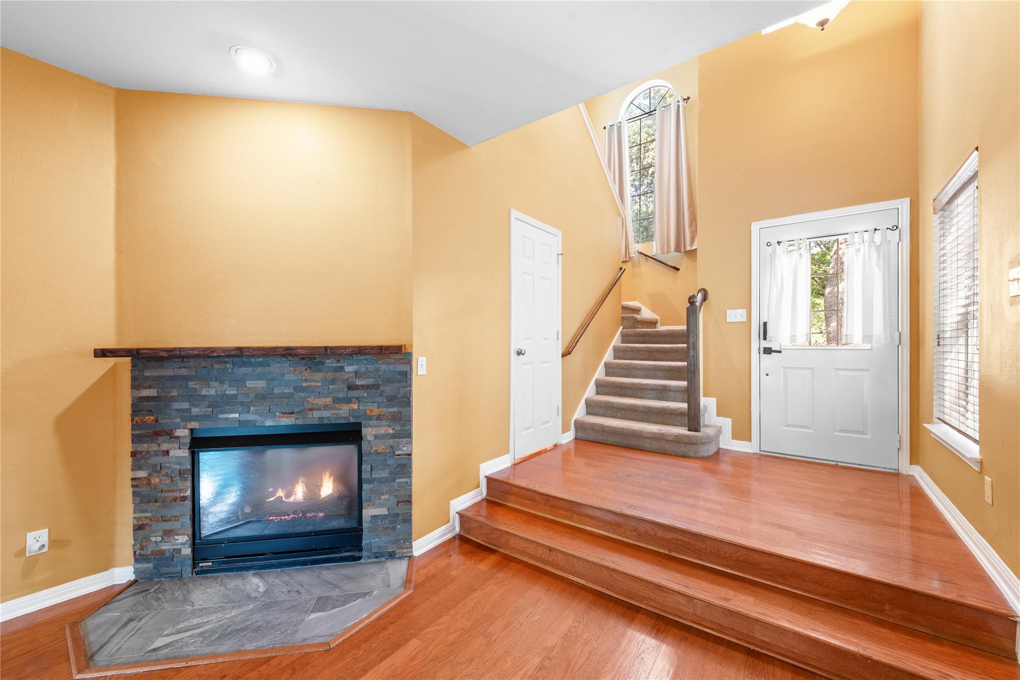1011 Brodie ST # 6