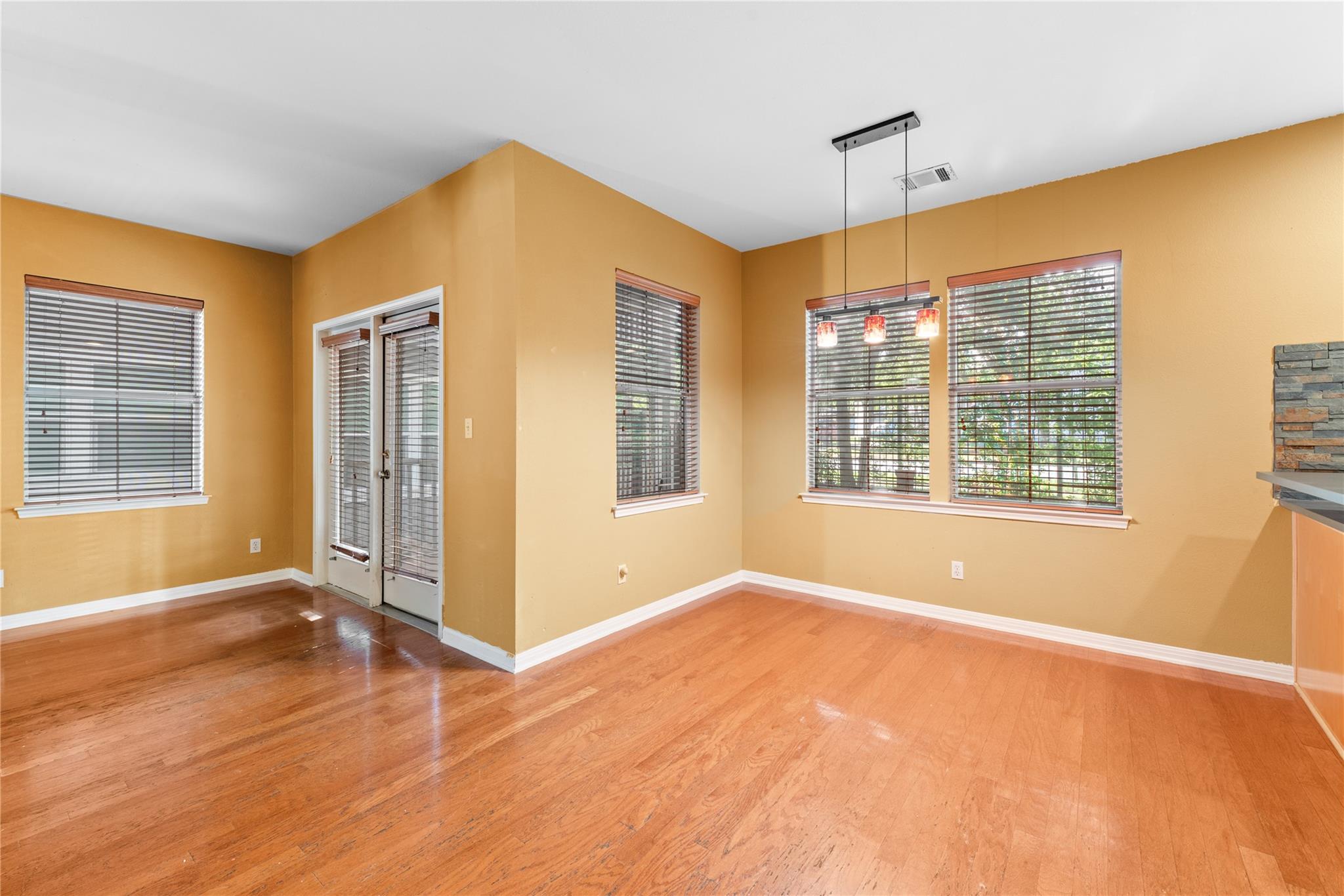 1011 Brodie ST # 6