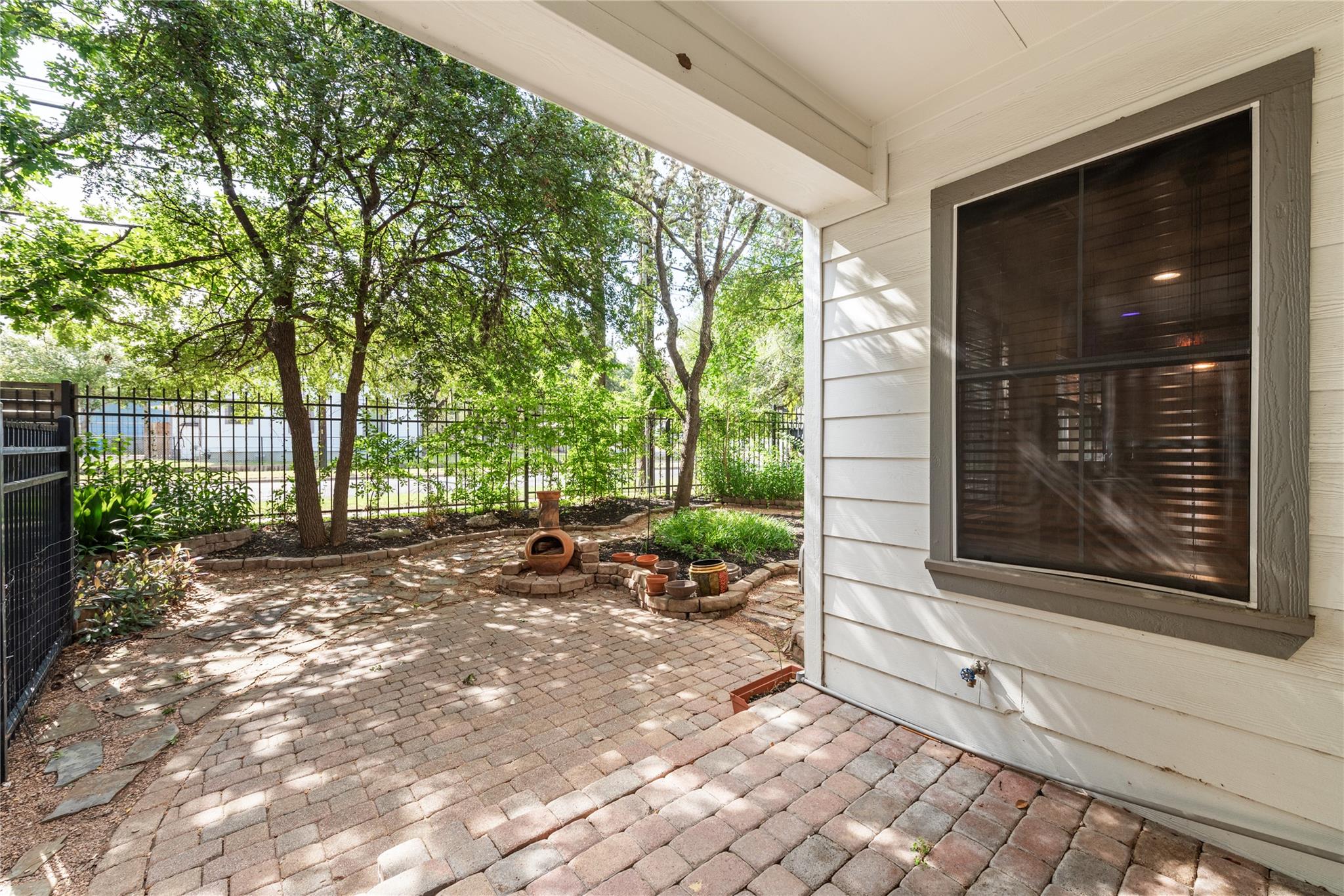 1011 Brodie ST # 6