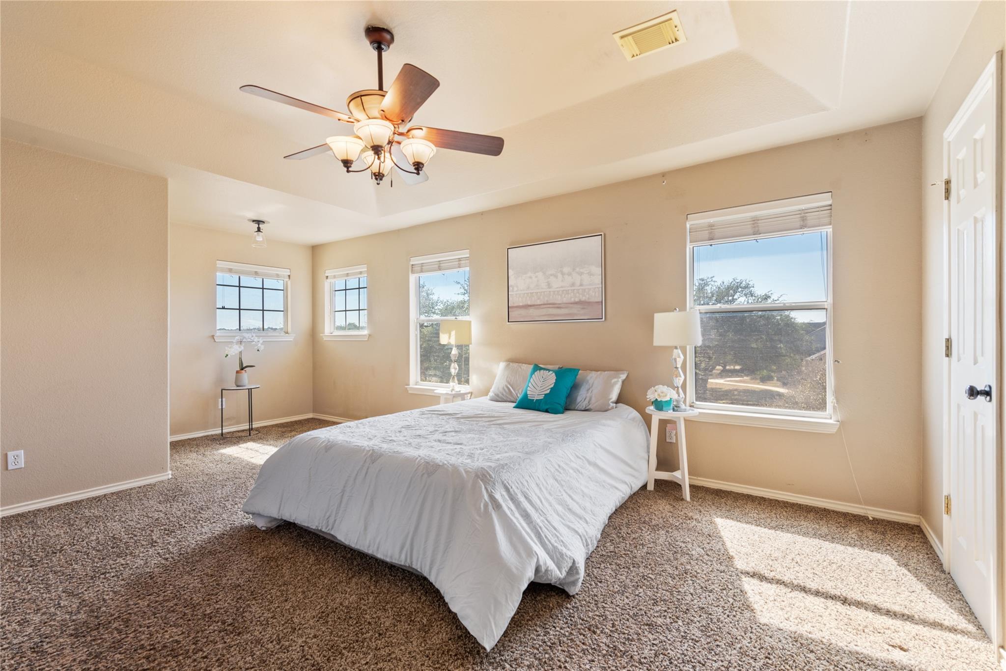 1021 Canna Lily CIR