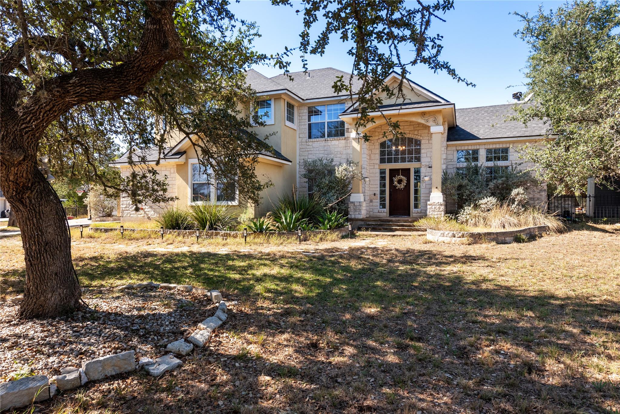 1021 Canna Lily CIR