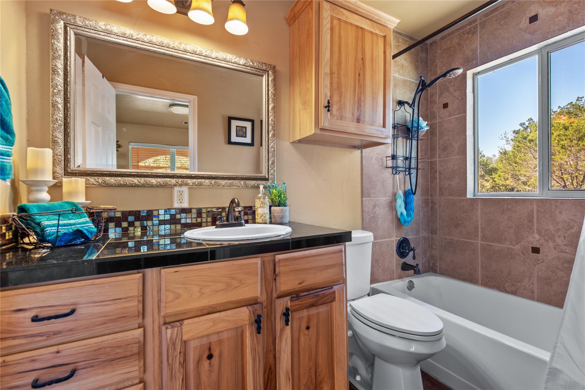 1021 Canna Lily CIR
