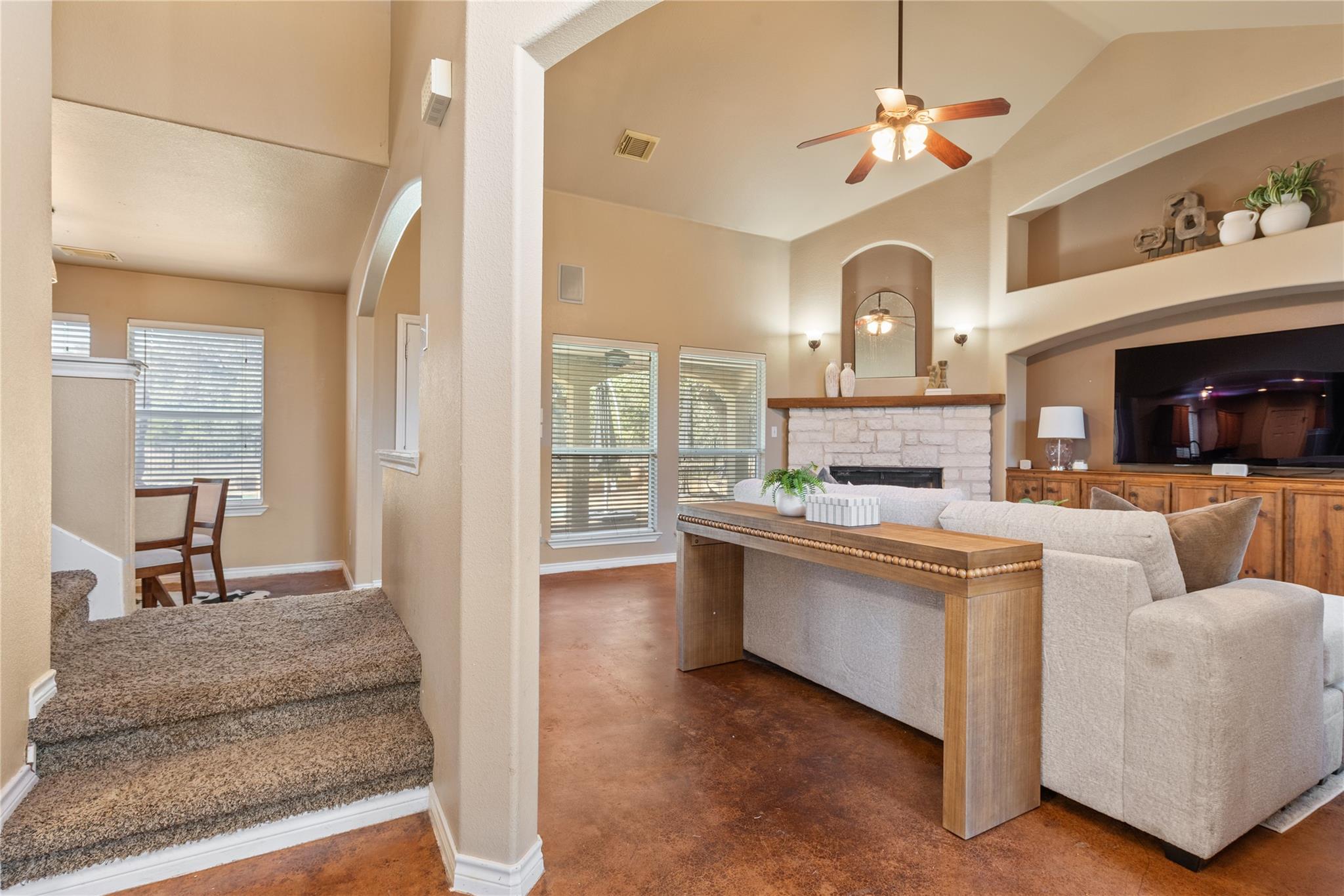 1021 Canna Lily CIR