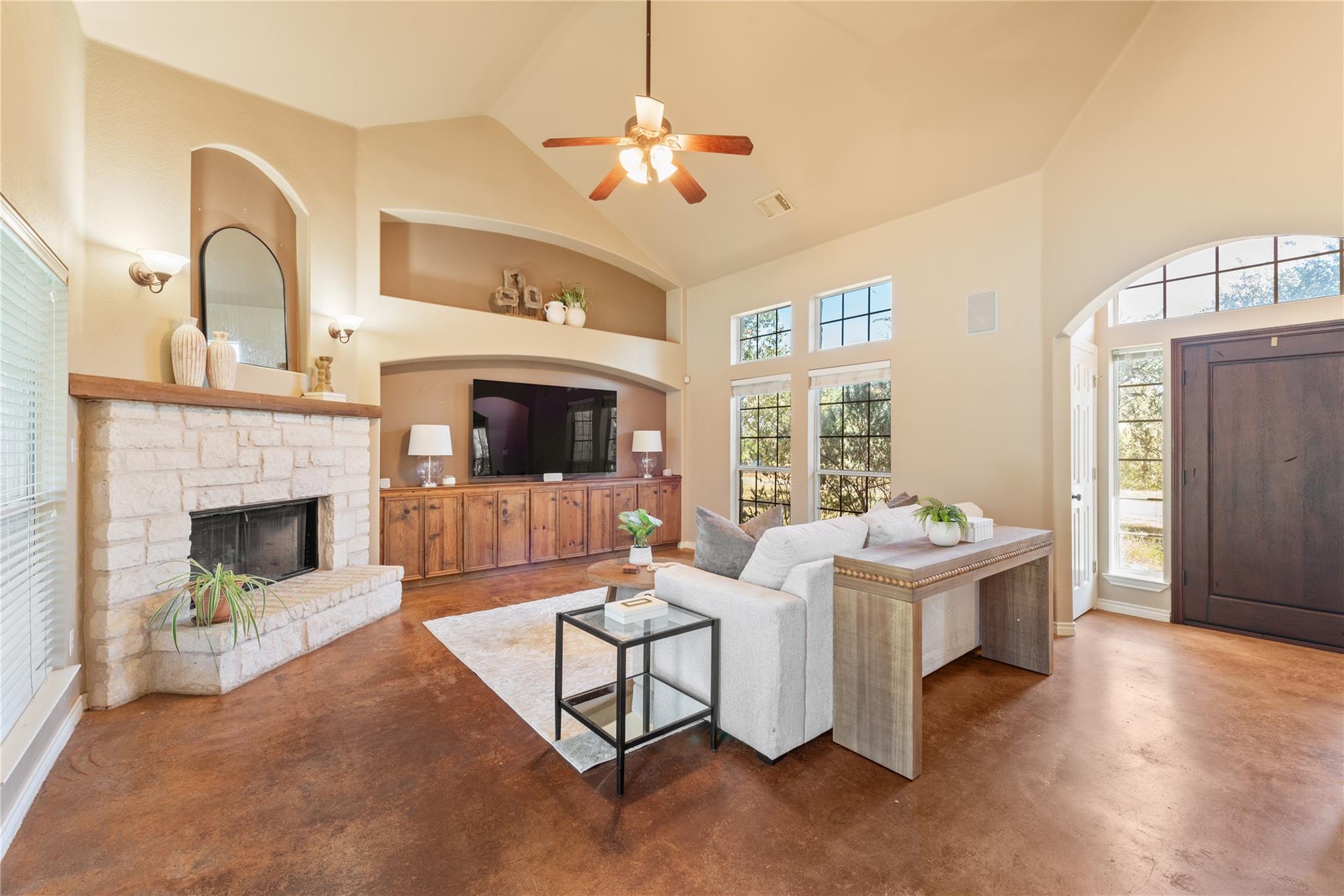 1021 Canna Lily CIR
