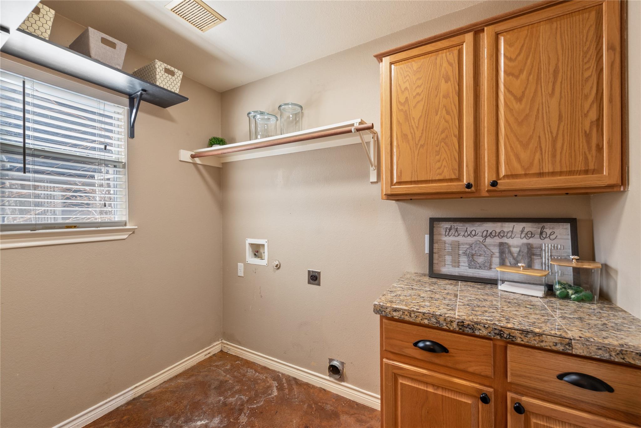 1021 Canna Lily CIR