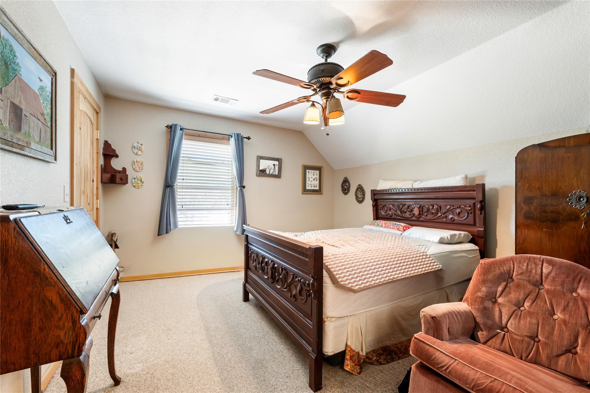 103 Ridge Oak DR