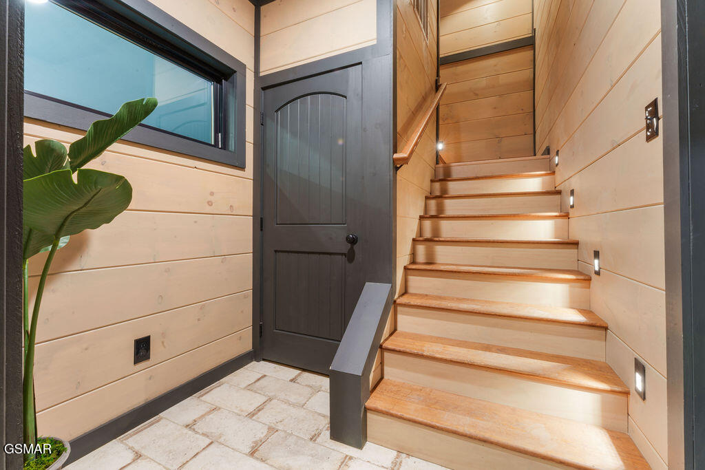 629 Summer Valley Way Unit: LOT 7