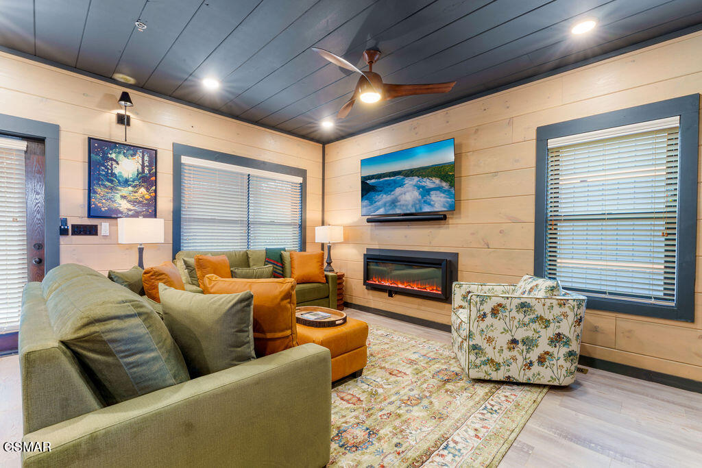 625 Summer Valley Way Unit: LOT 6