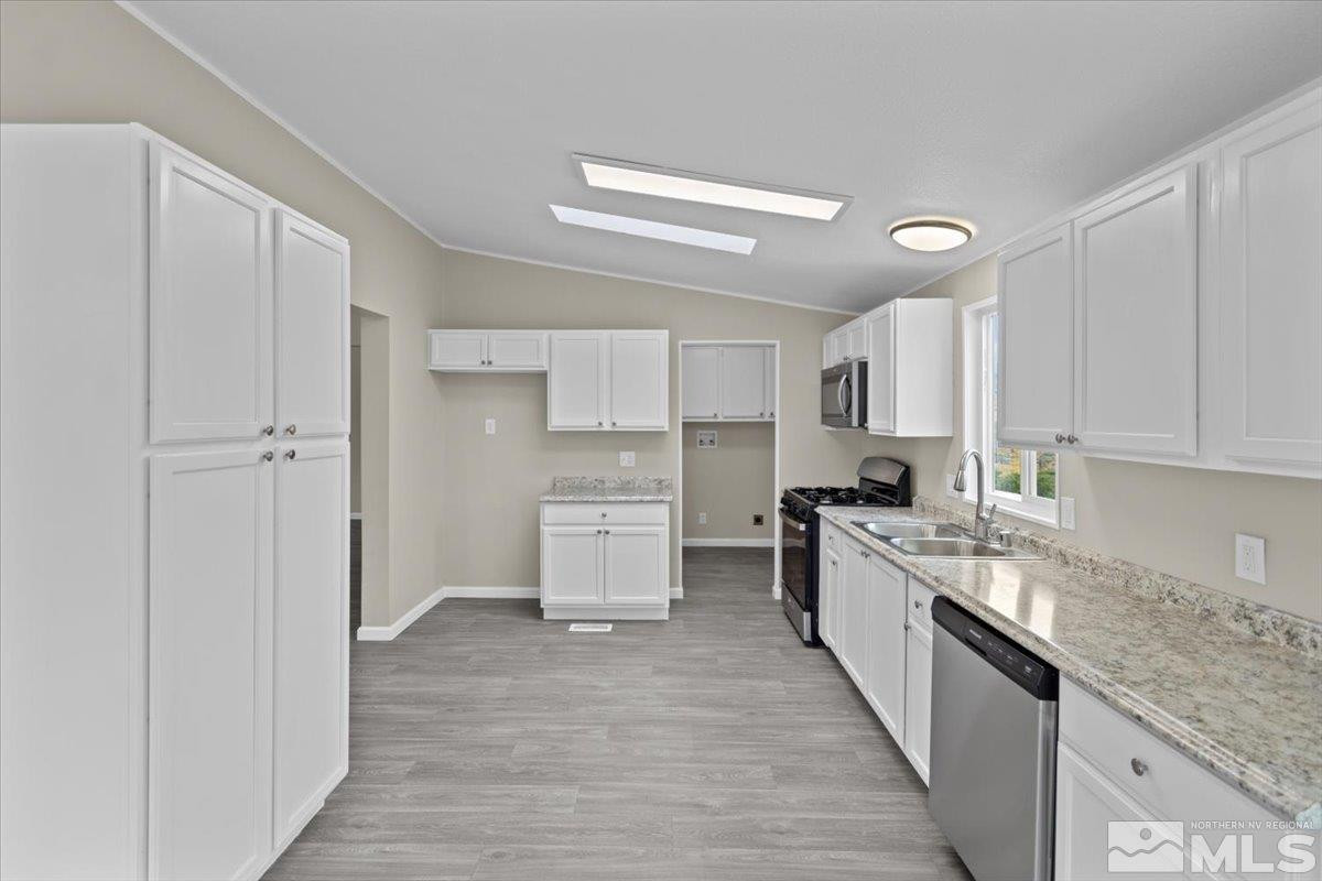 15 Sierra View Road