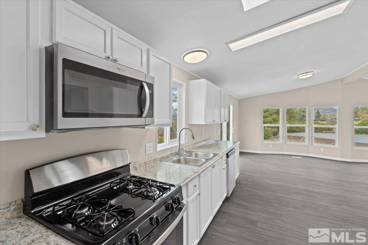 15 Sierra View Road