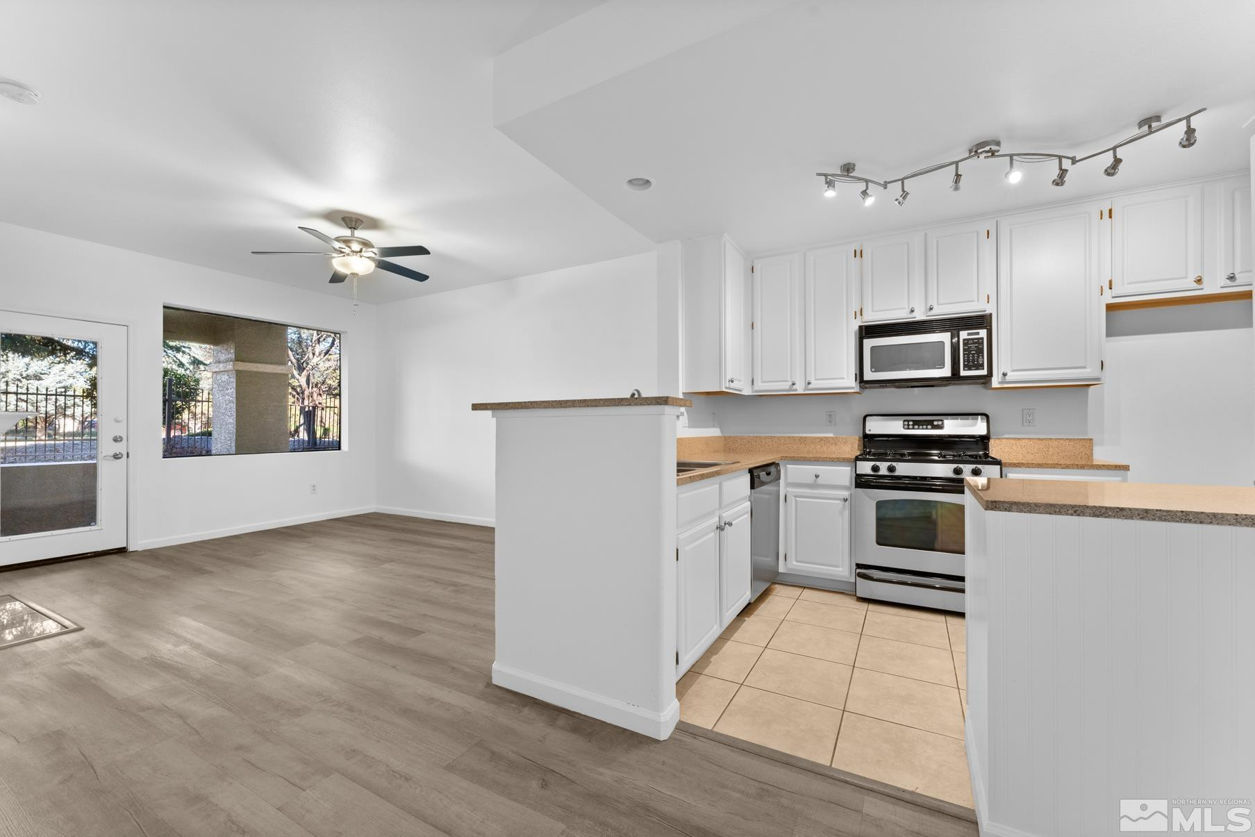 900 South Meadows Parkway 1113