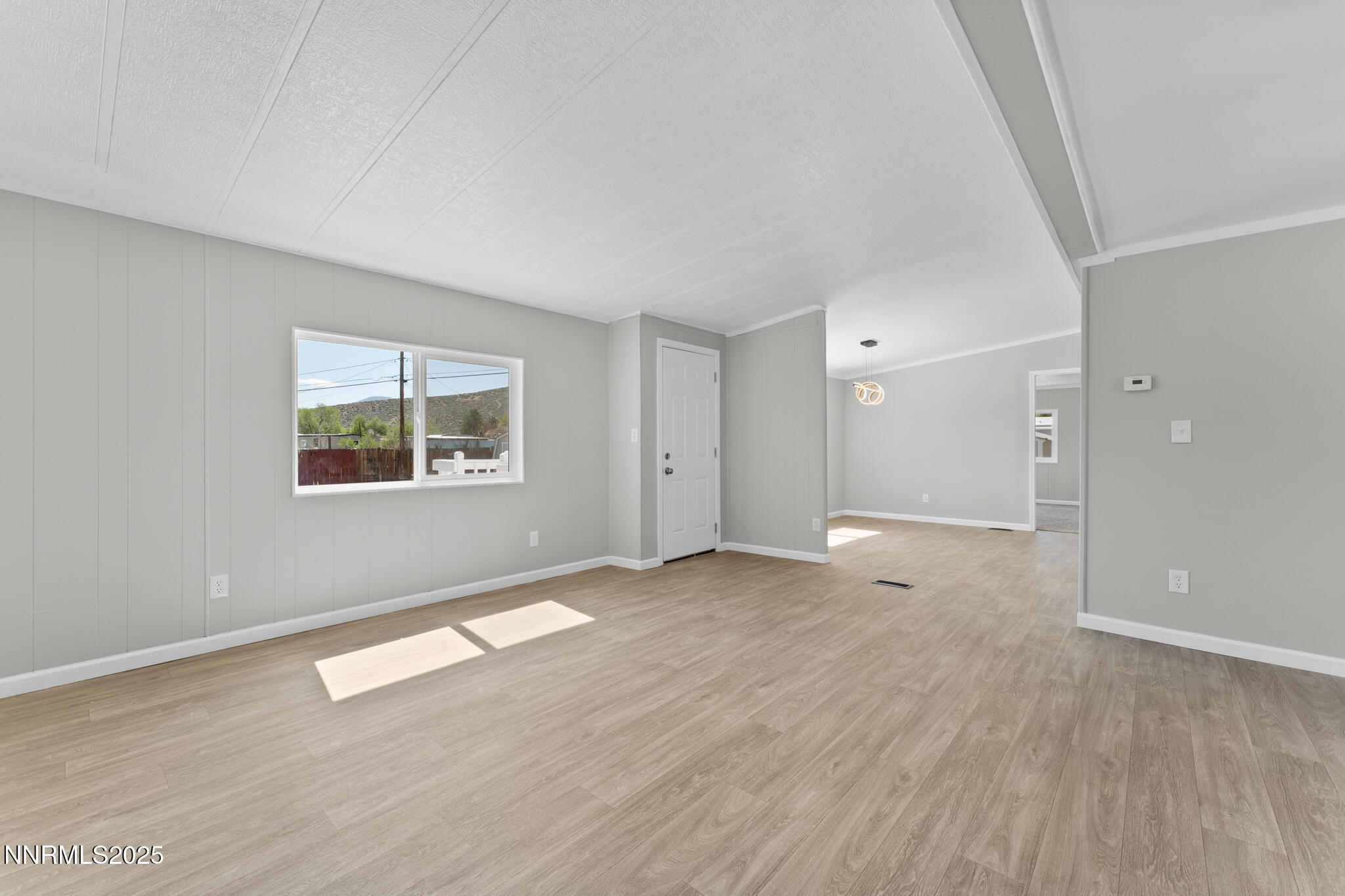 5025 Bobolink Circle