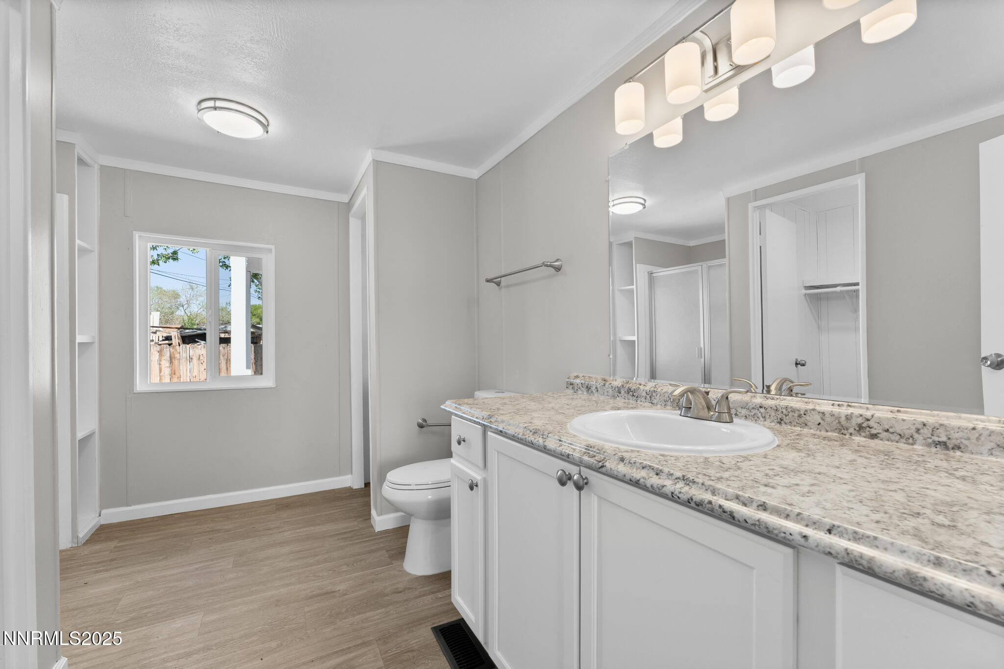5025 Bobolink Circle