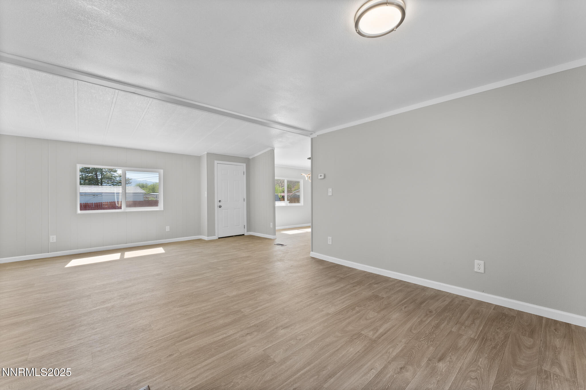 5025 Bobolink Circle