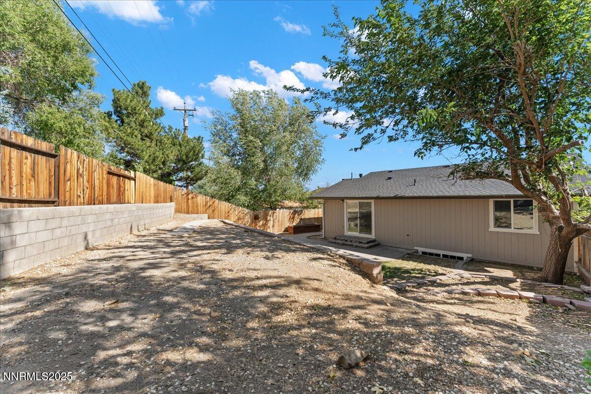 1075 Hartford Court