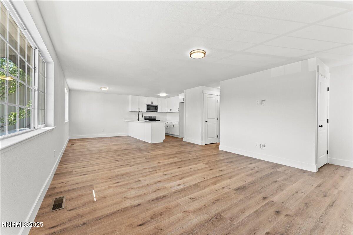 1075 Hartford Court
