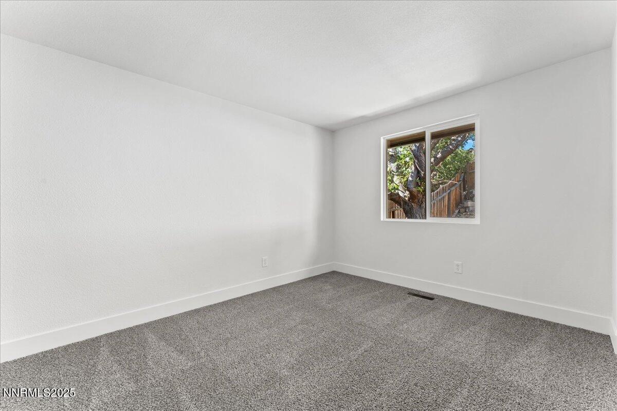 1075 Hartford Court