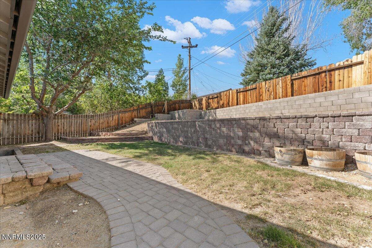1075 Hartford Court