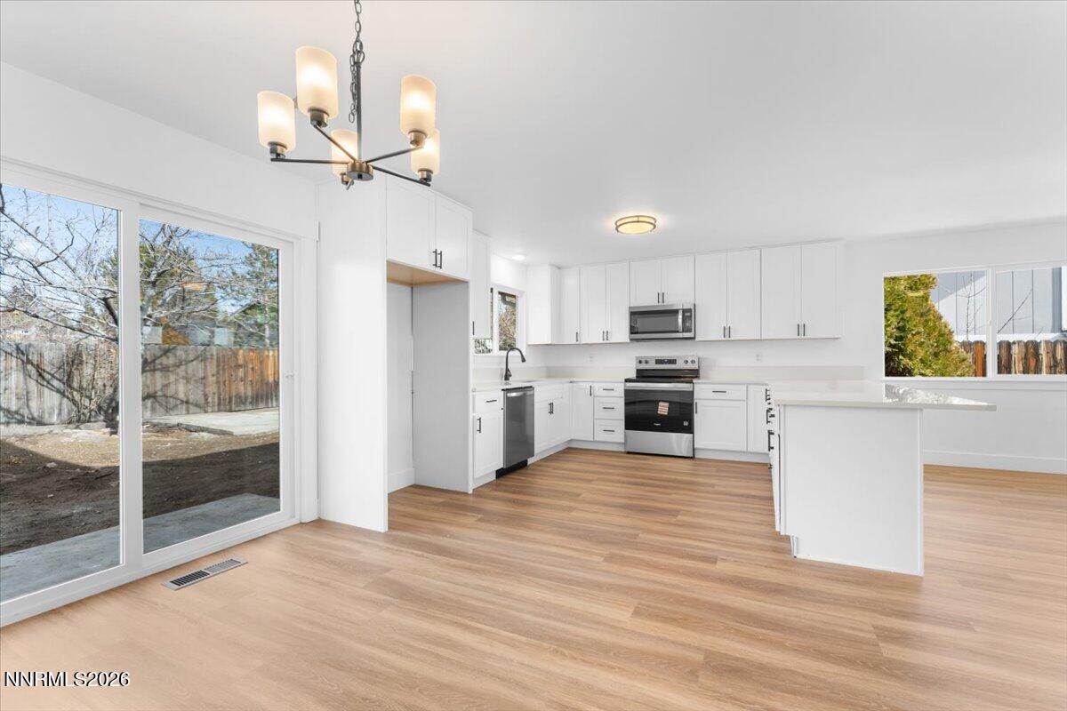 2285 King Edward Drive