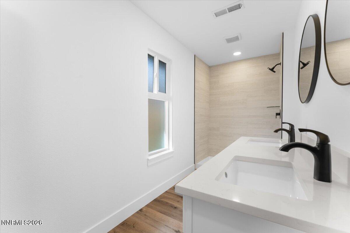 2285 King Edward Drive