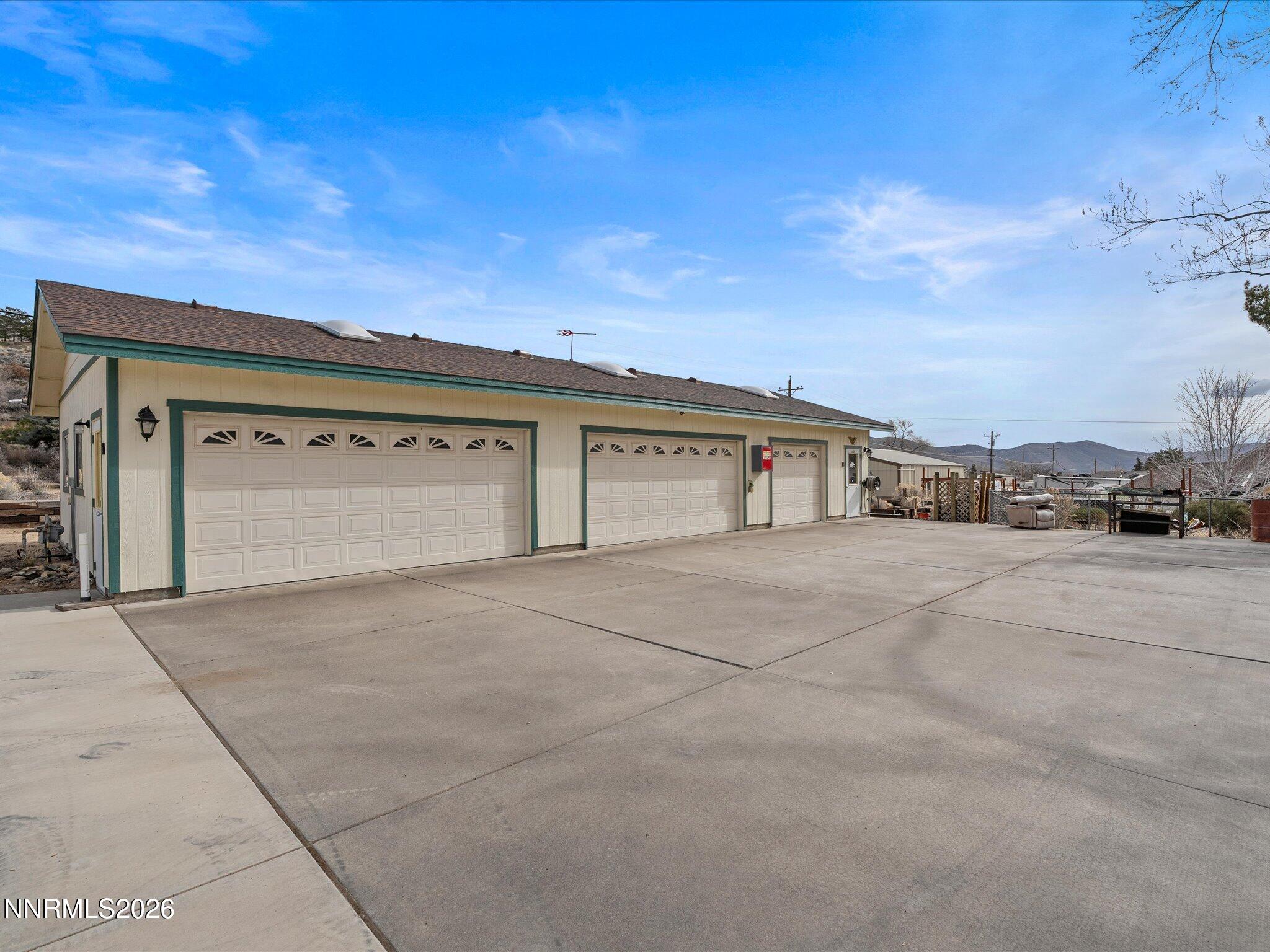 4025 Drake Way