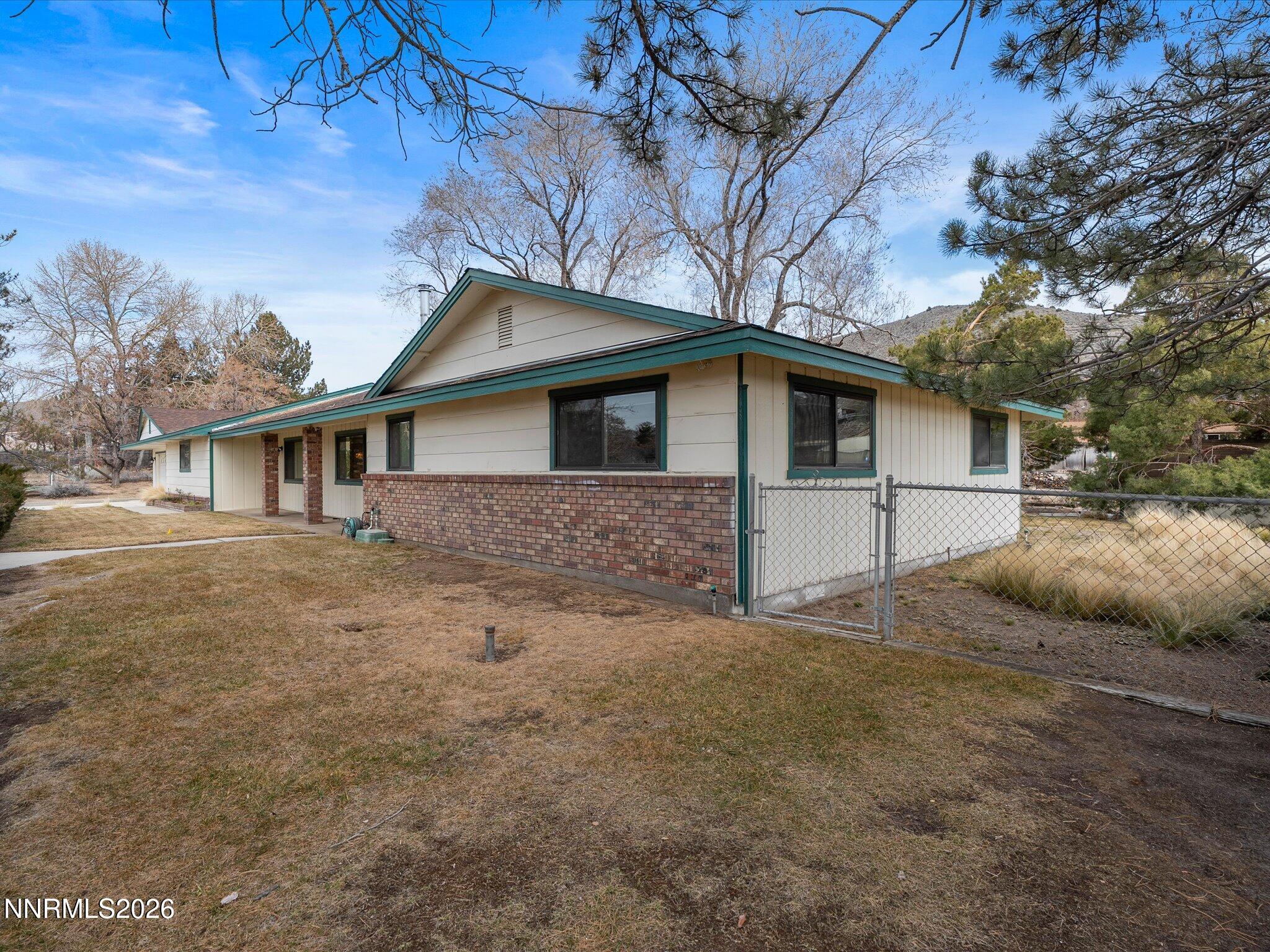 4025 Drake Way