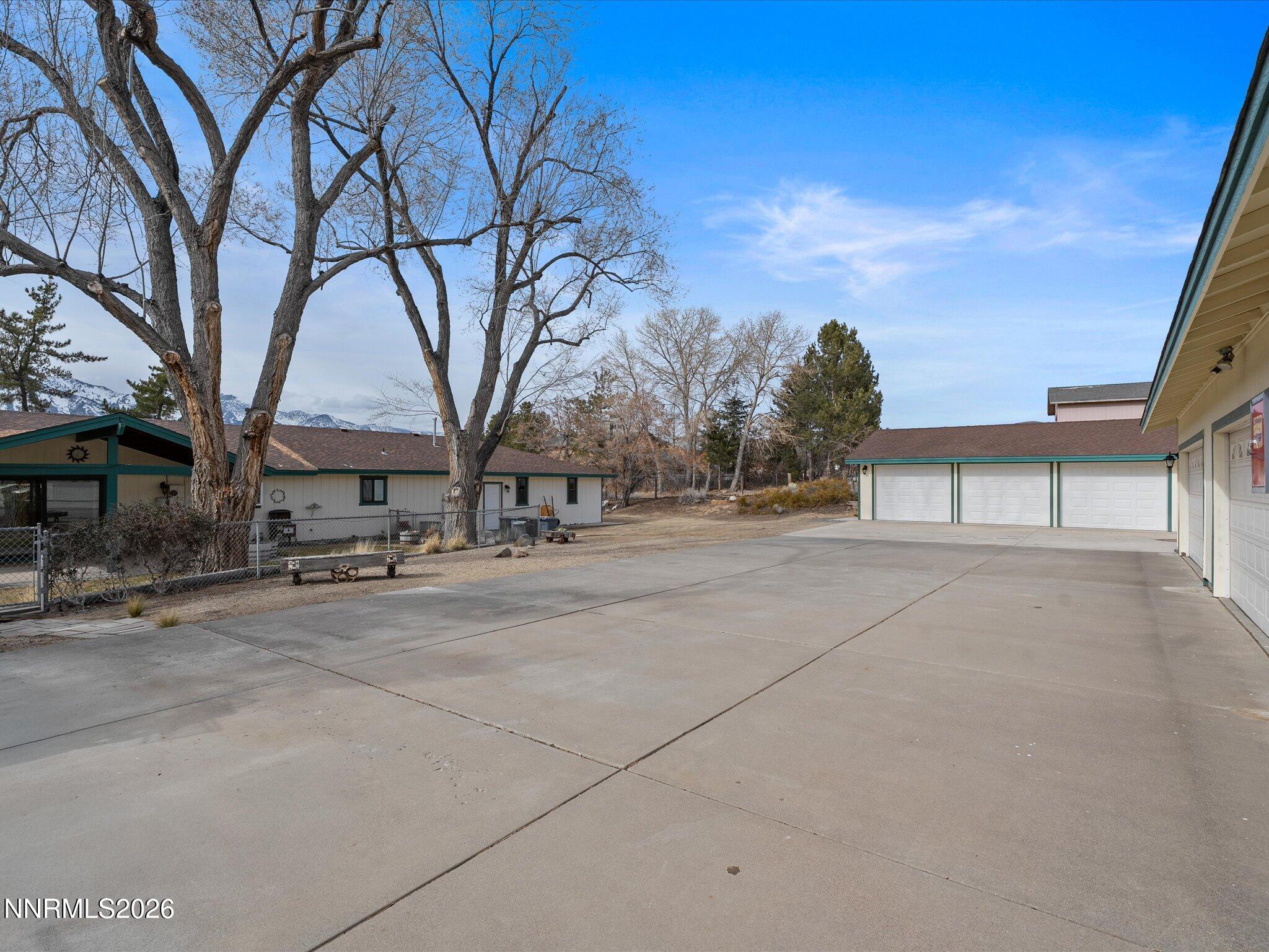 4025 Drake Way