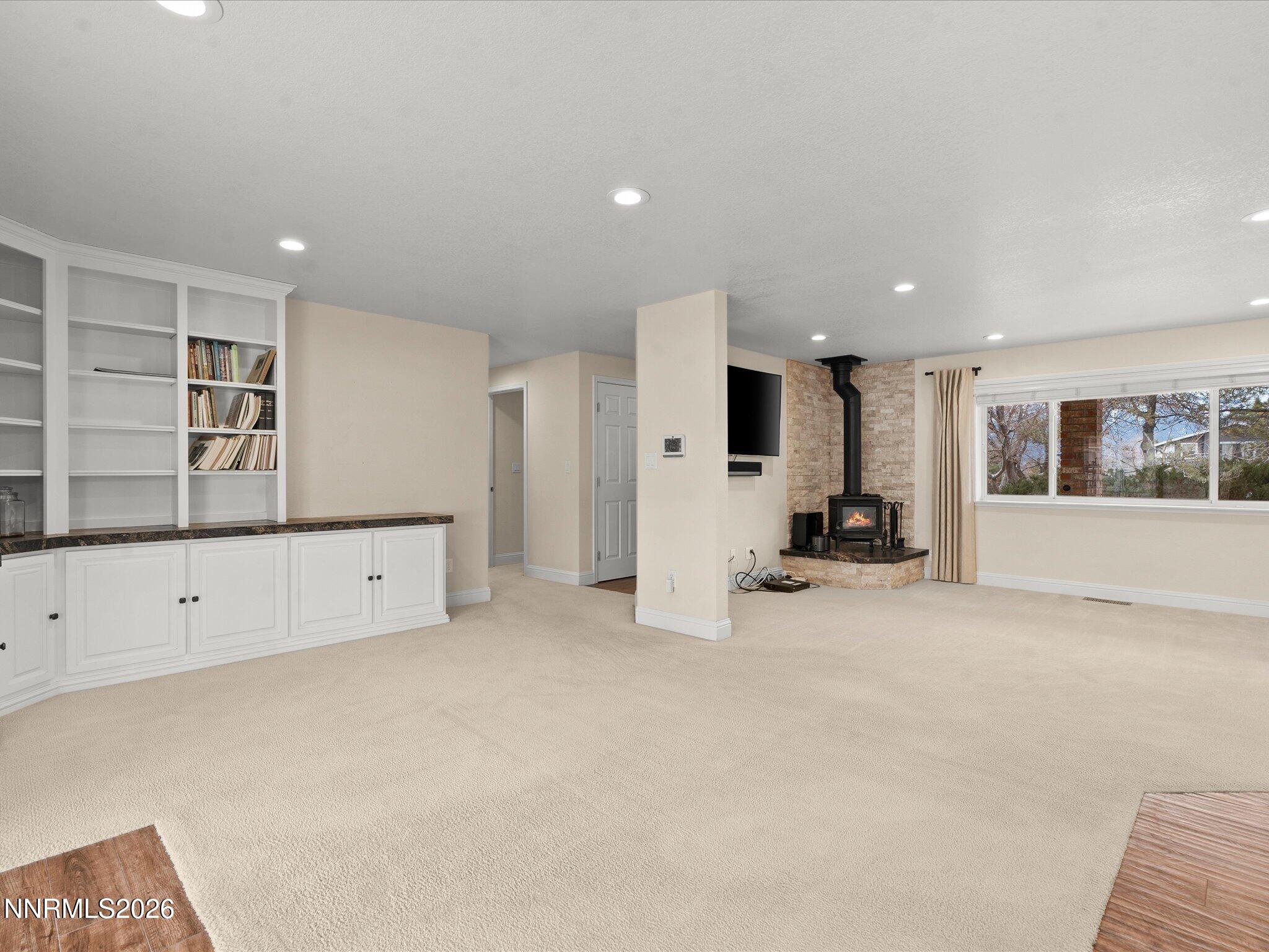 4025 Drake Way