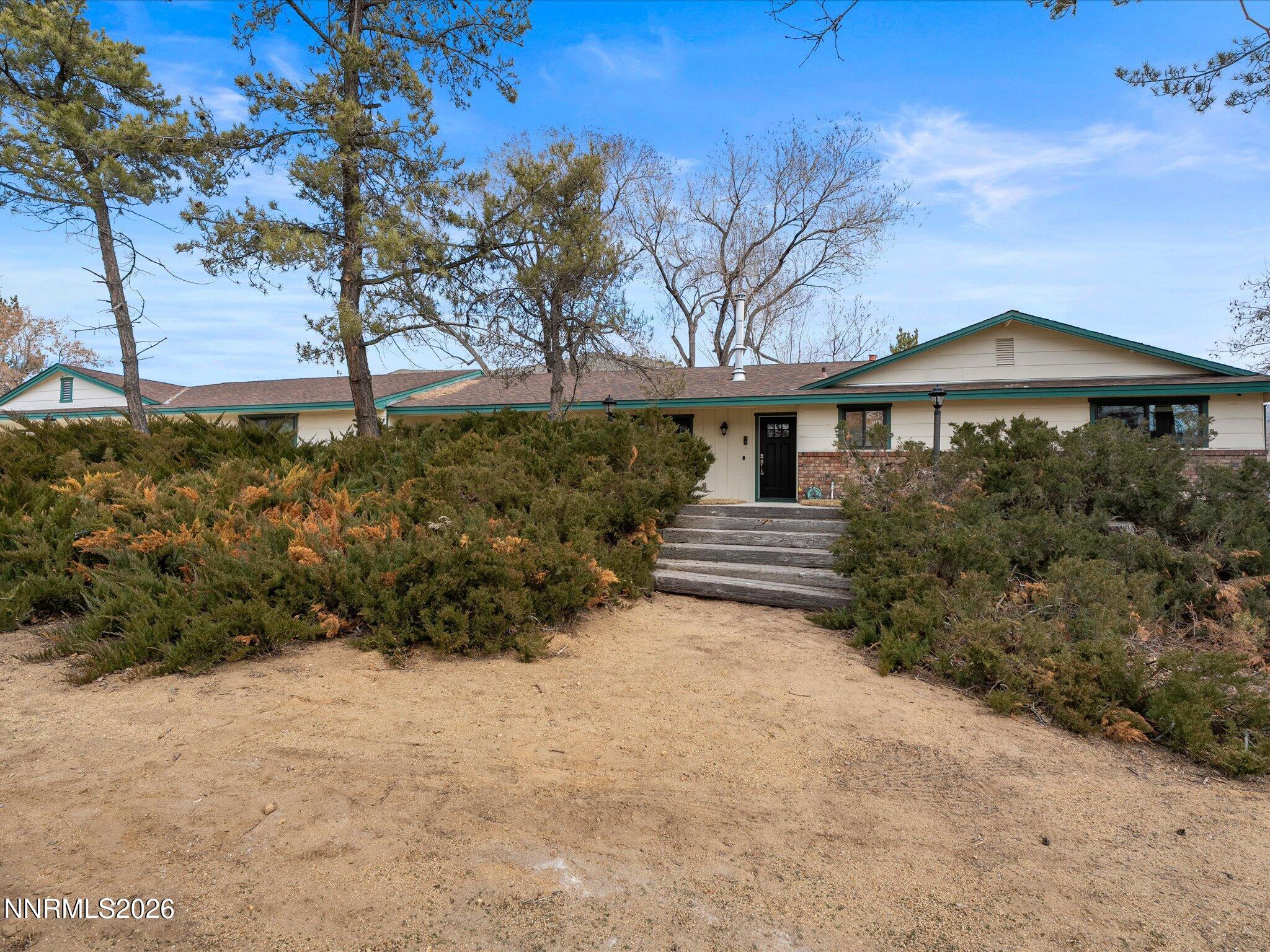 4025 Drake Way