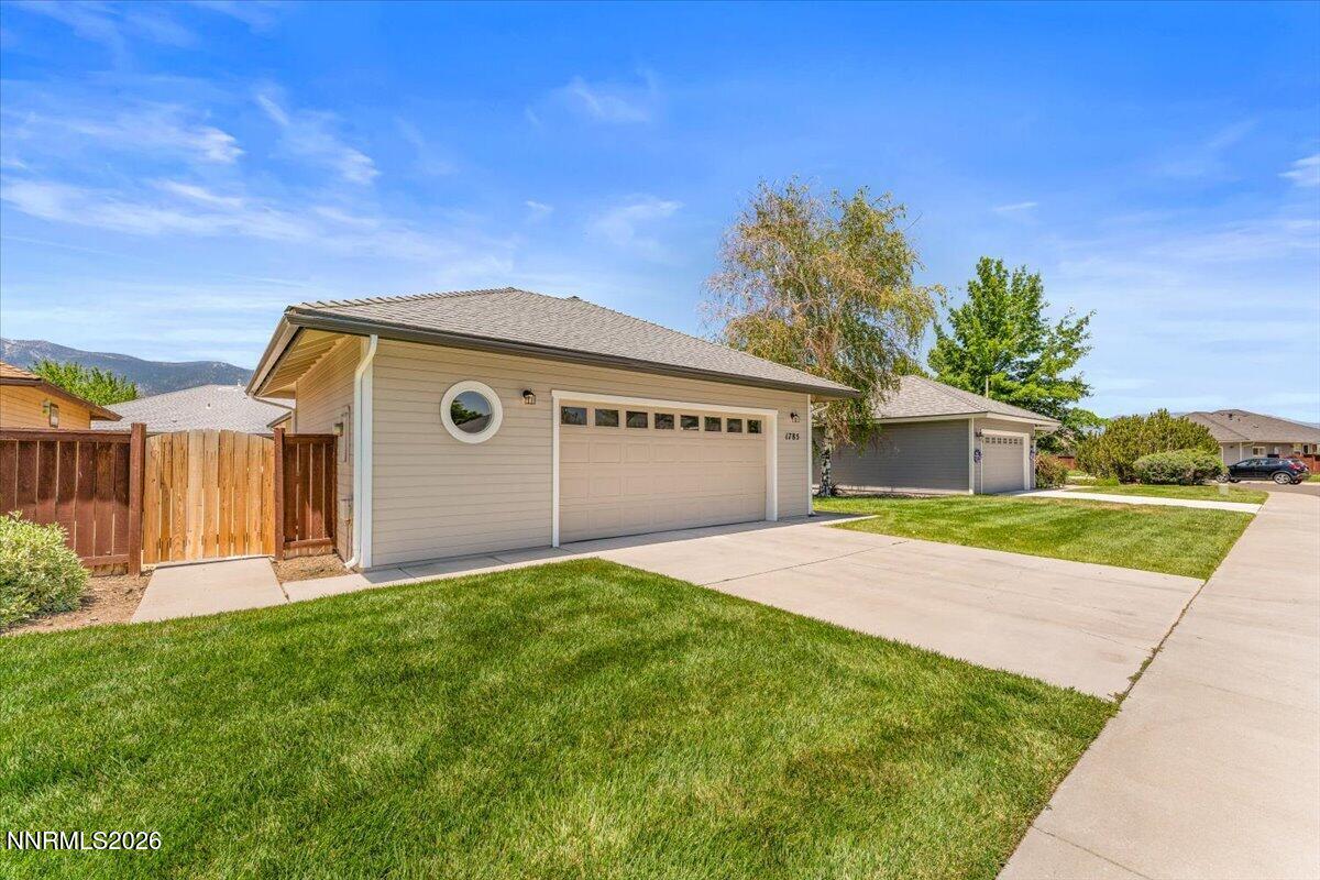 1785 Mahogany Circle