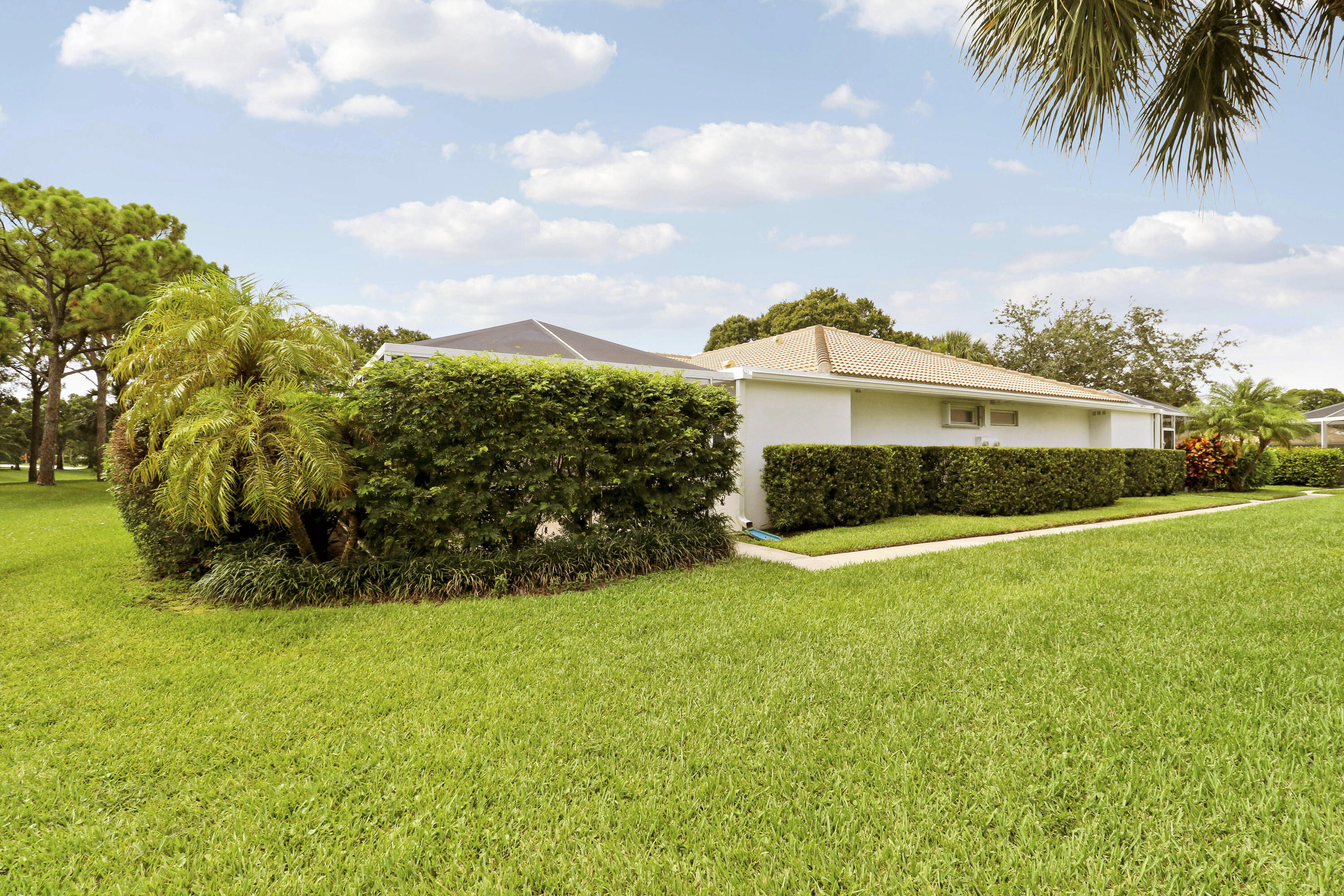 10301 Chapman Oak Court