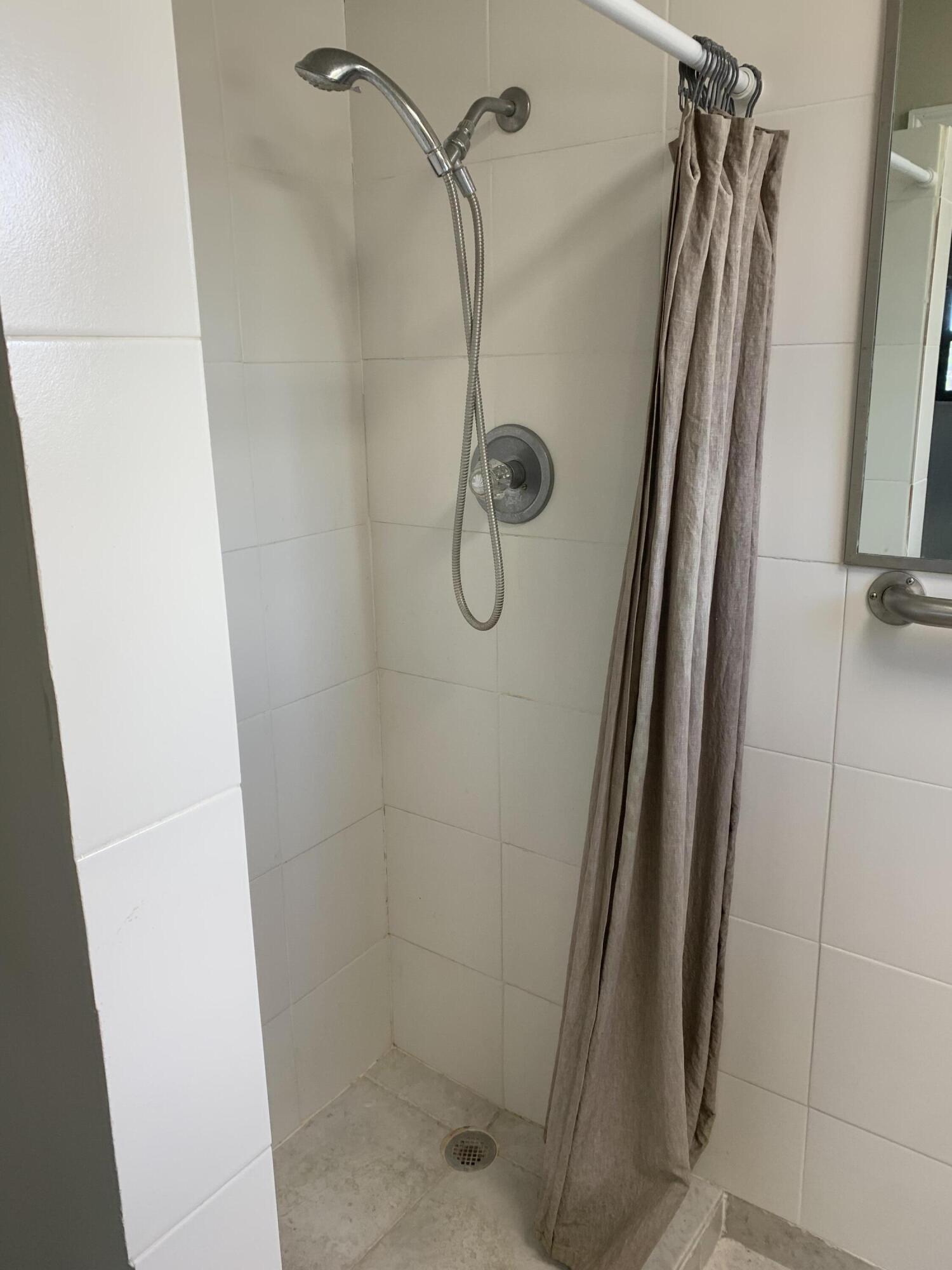 808 E Coast Avenue 808-878