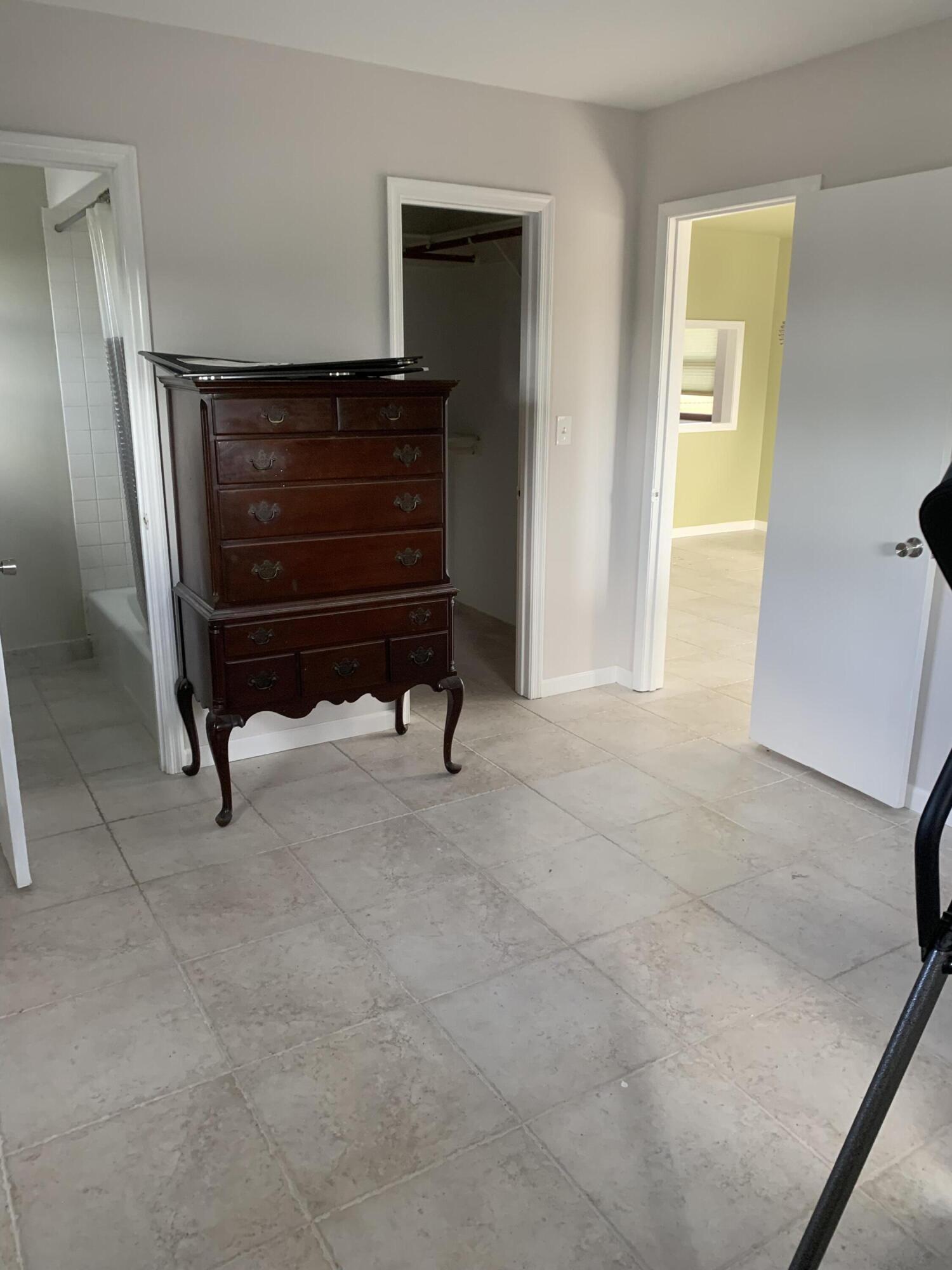 808 E Coast Avenue 808-878