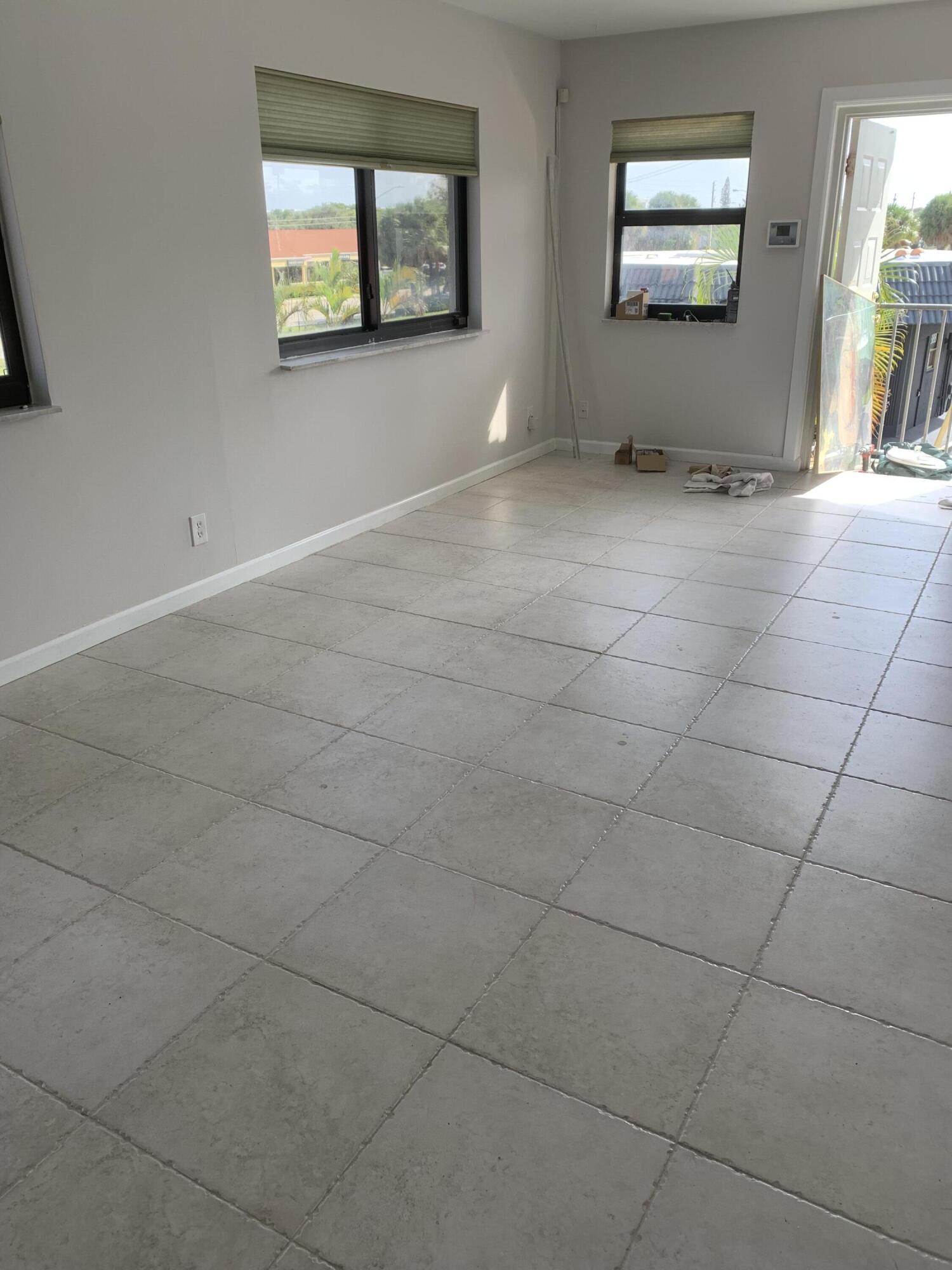 808 E Coast Avenue 808-878