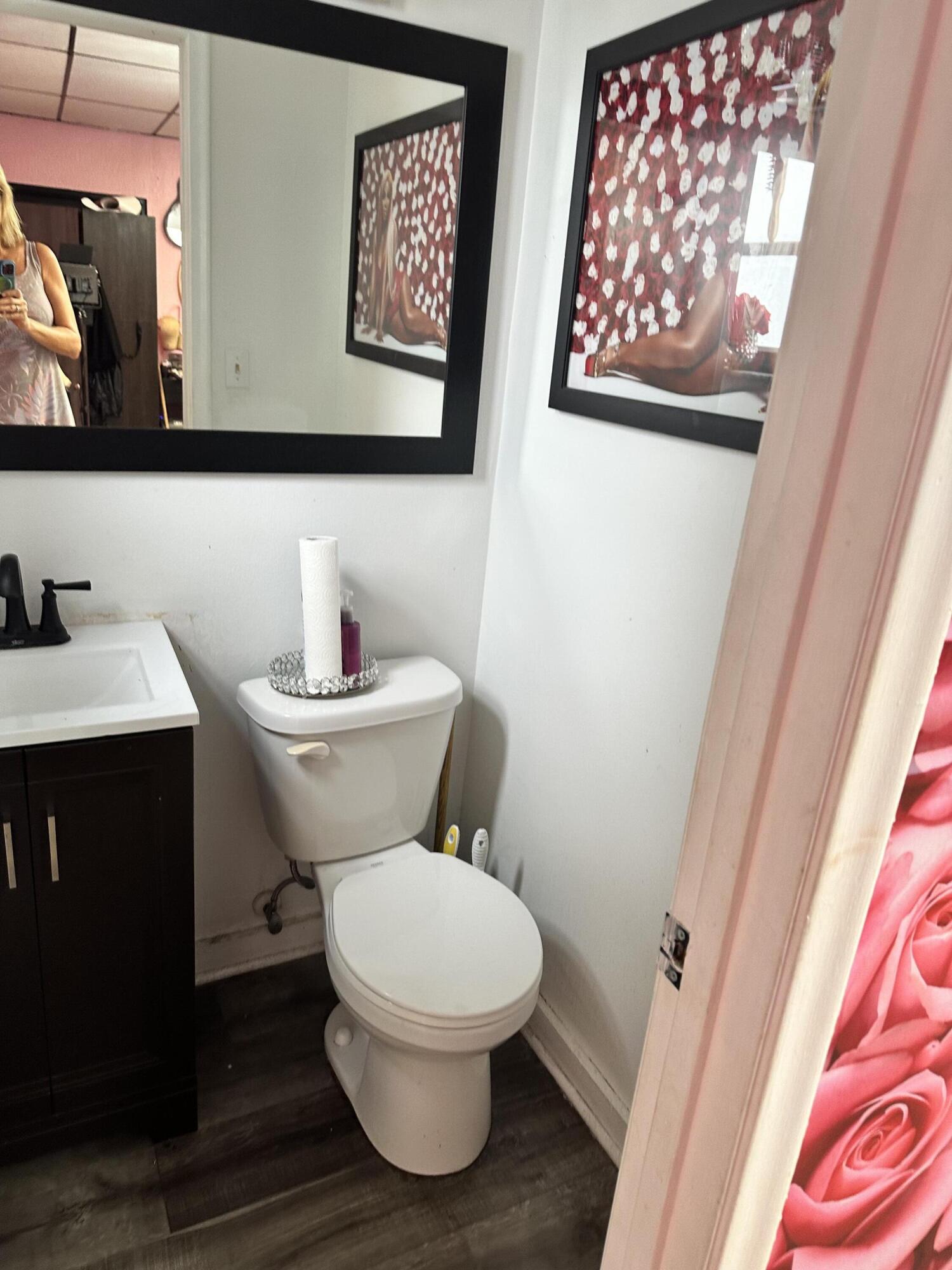 808 E Coast Avenue 808-878