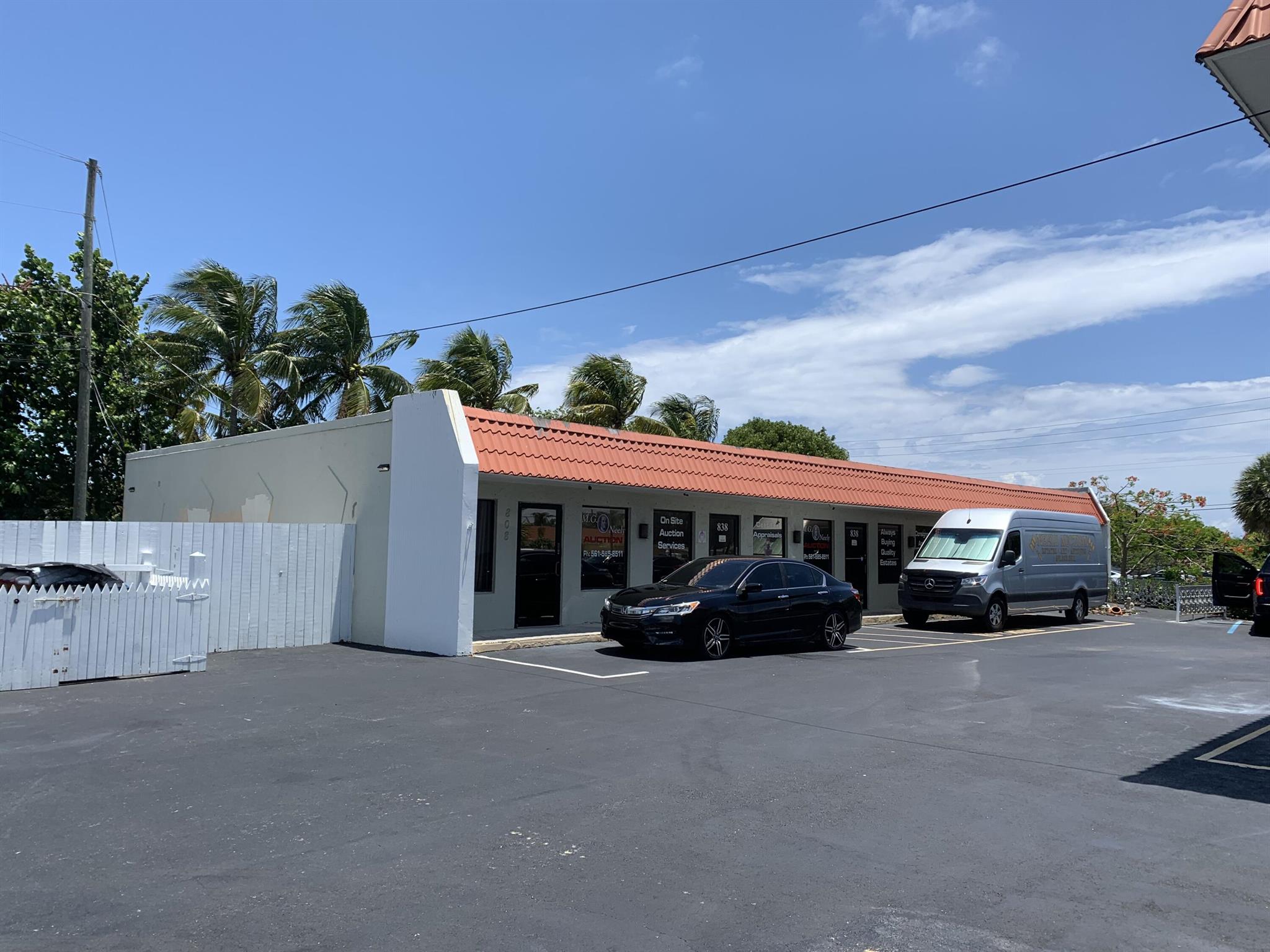 808 E Coast Avenue 808-878