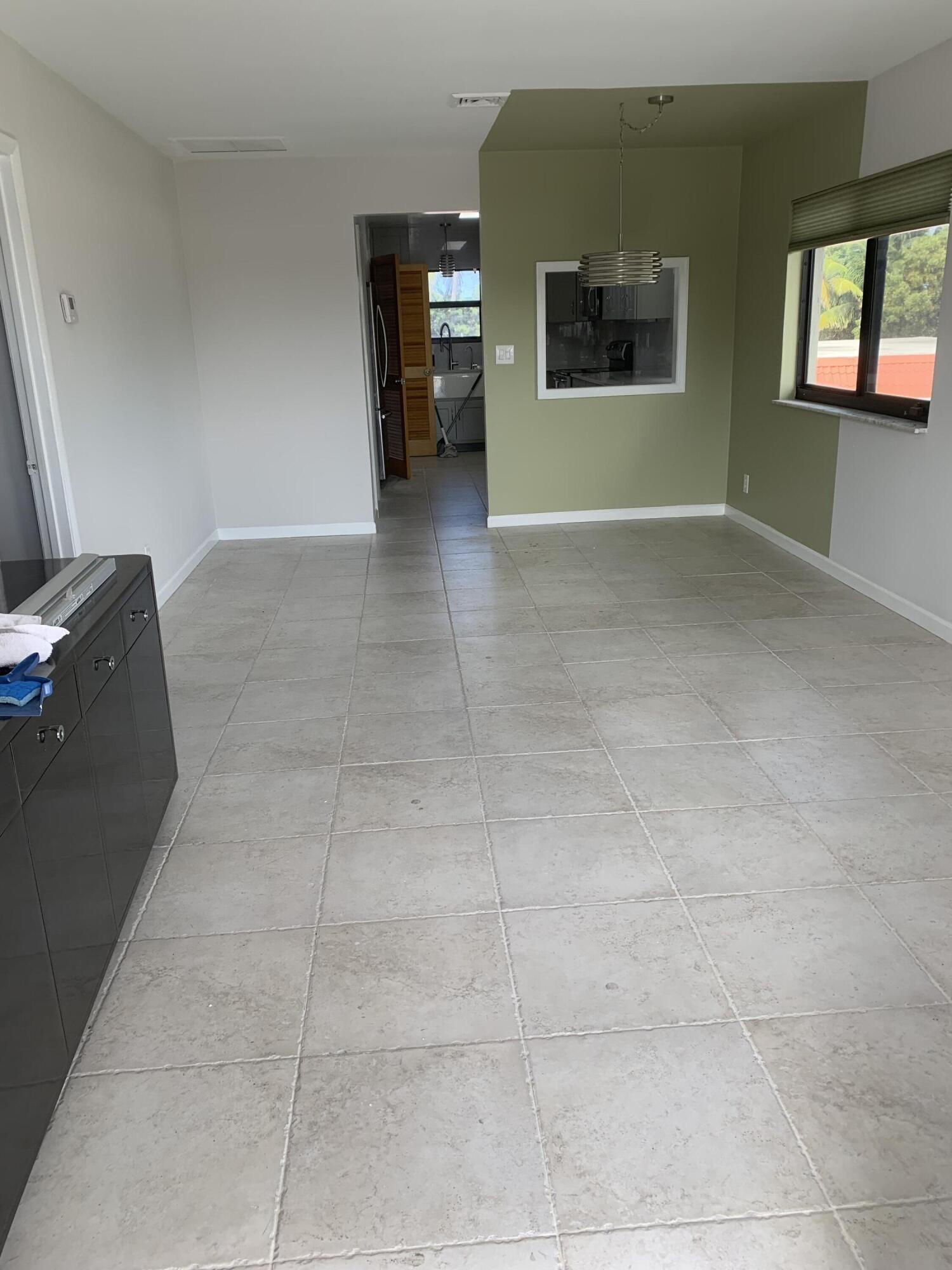 808 E Coast Avenue 808-878