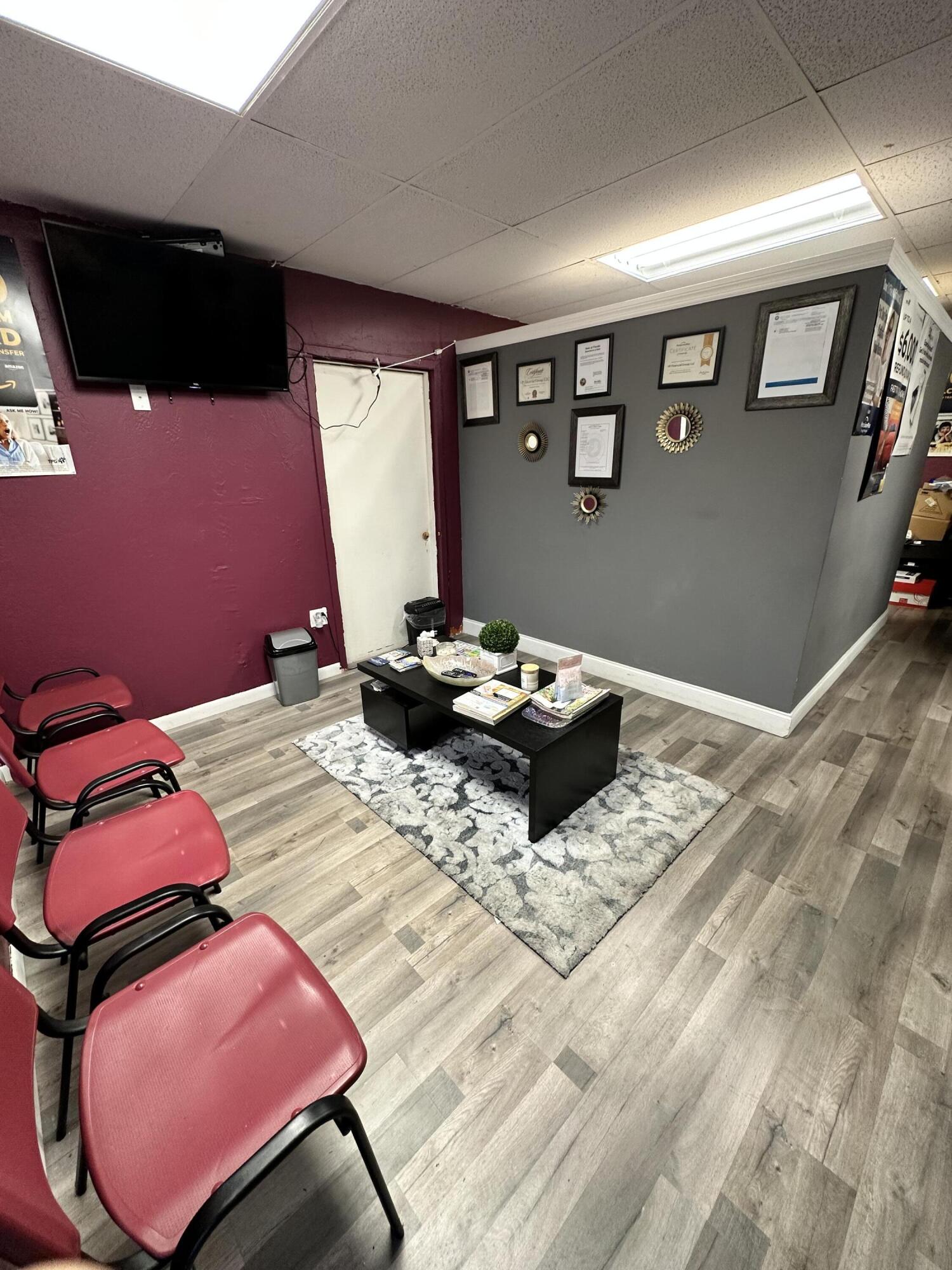 808 E Coast Avenue 808-878