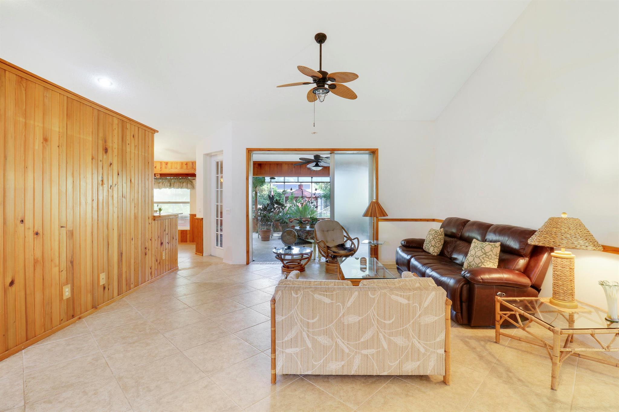 1071 SW Blue Water Way