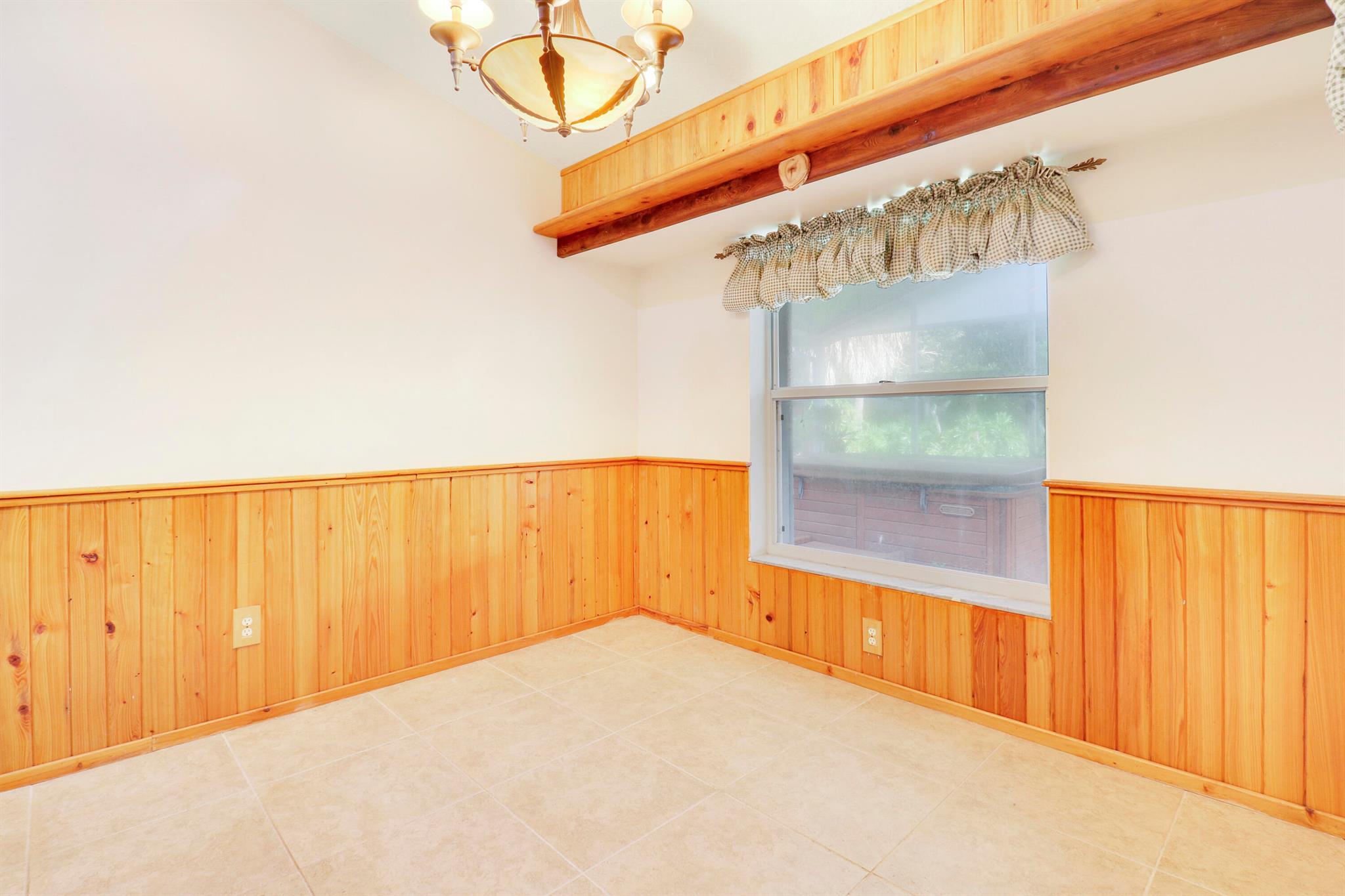 1071 SW Blue Water Way
