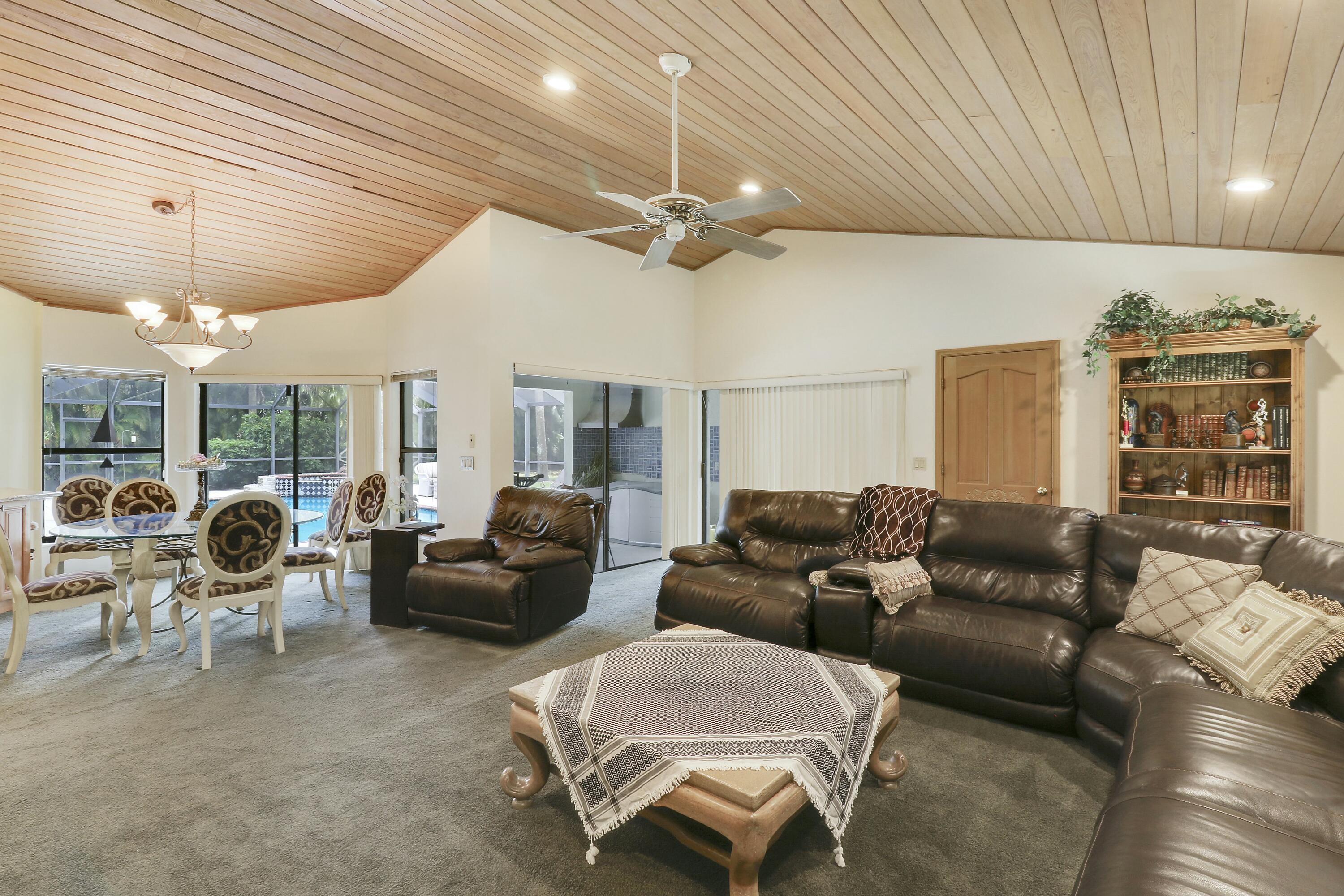 13302 Doubletree Circle