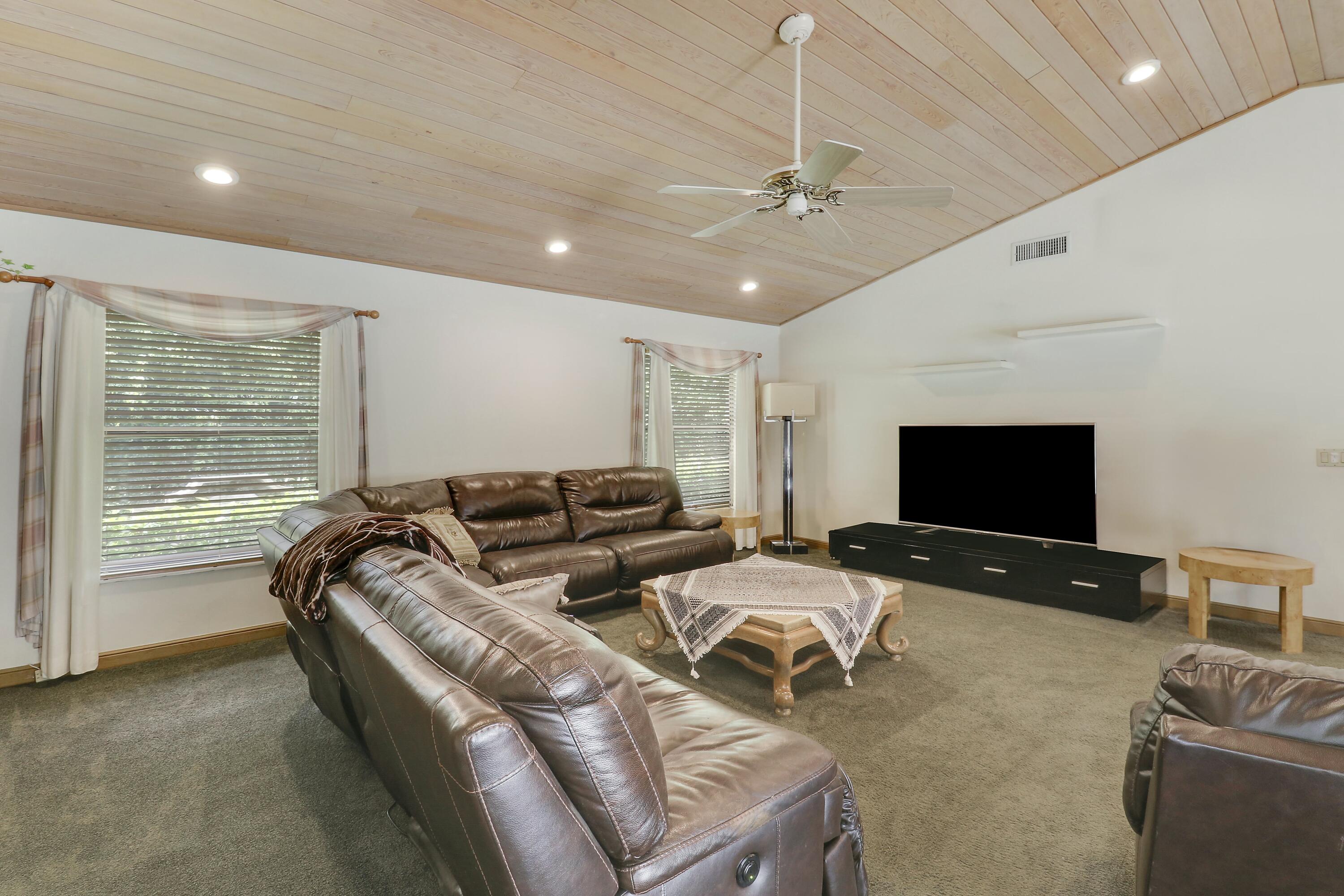 13302 Doubletree Circle