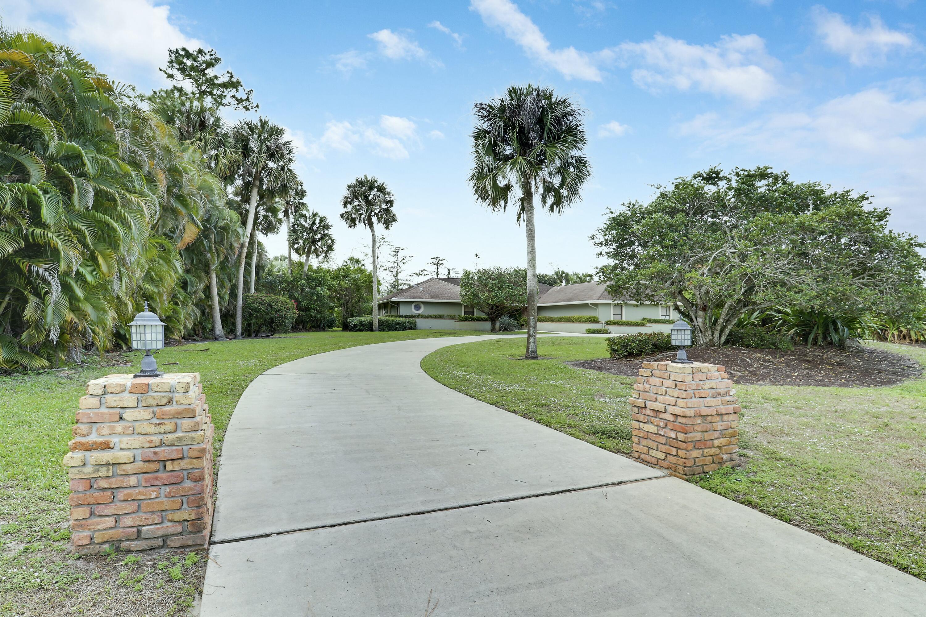 13302 Doubletree Circle