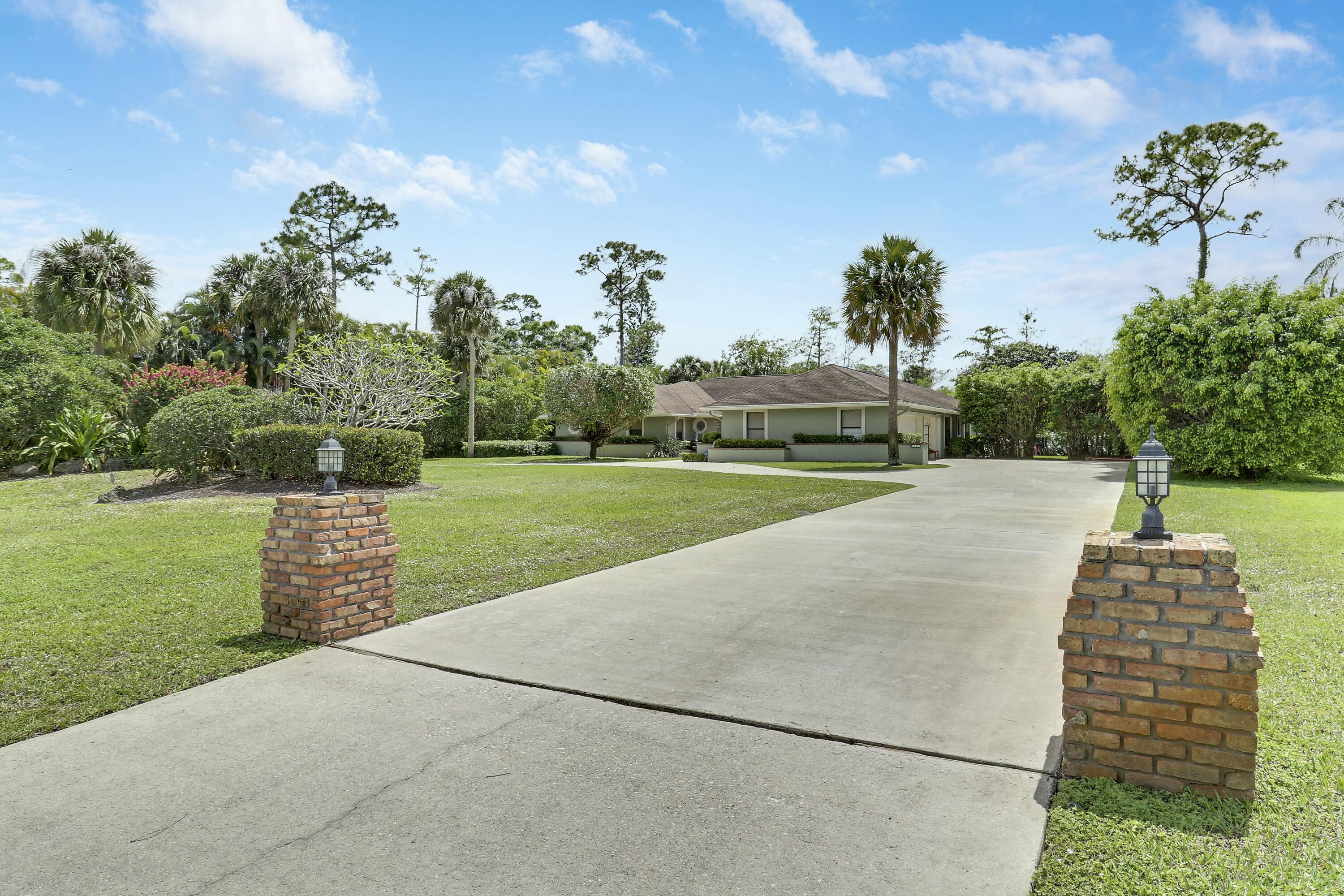 13302 Doubletree Circle